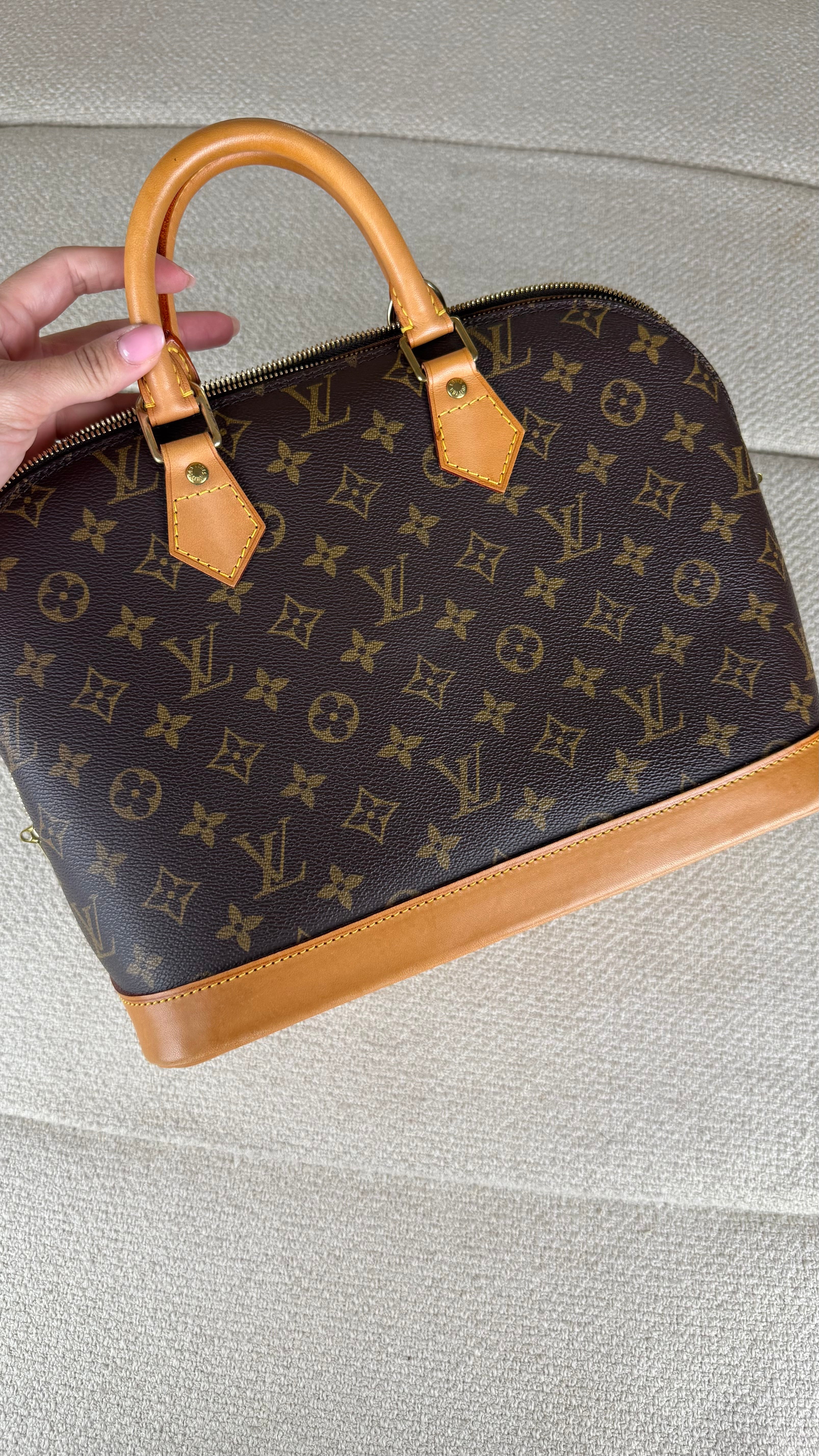 Louis Vuitton Alma PM