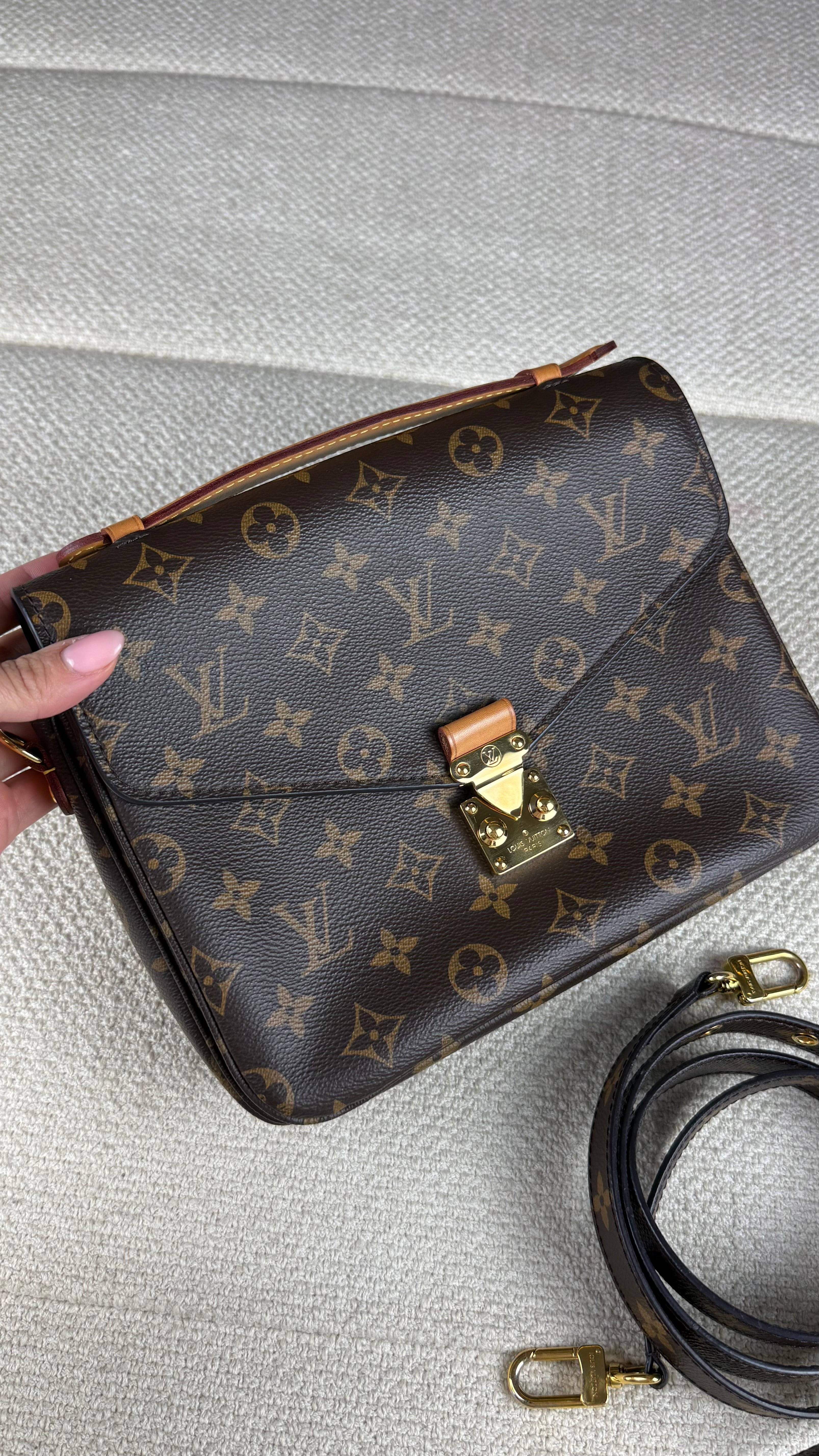 Louis Vuitton Metis