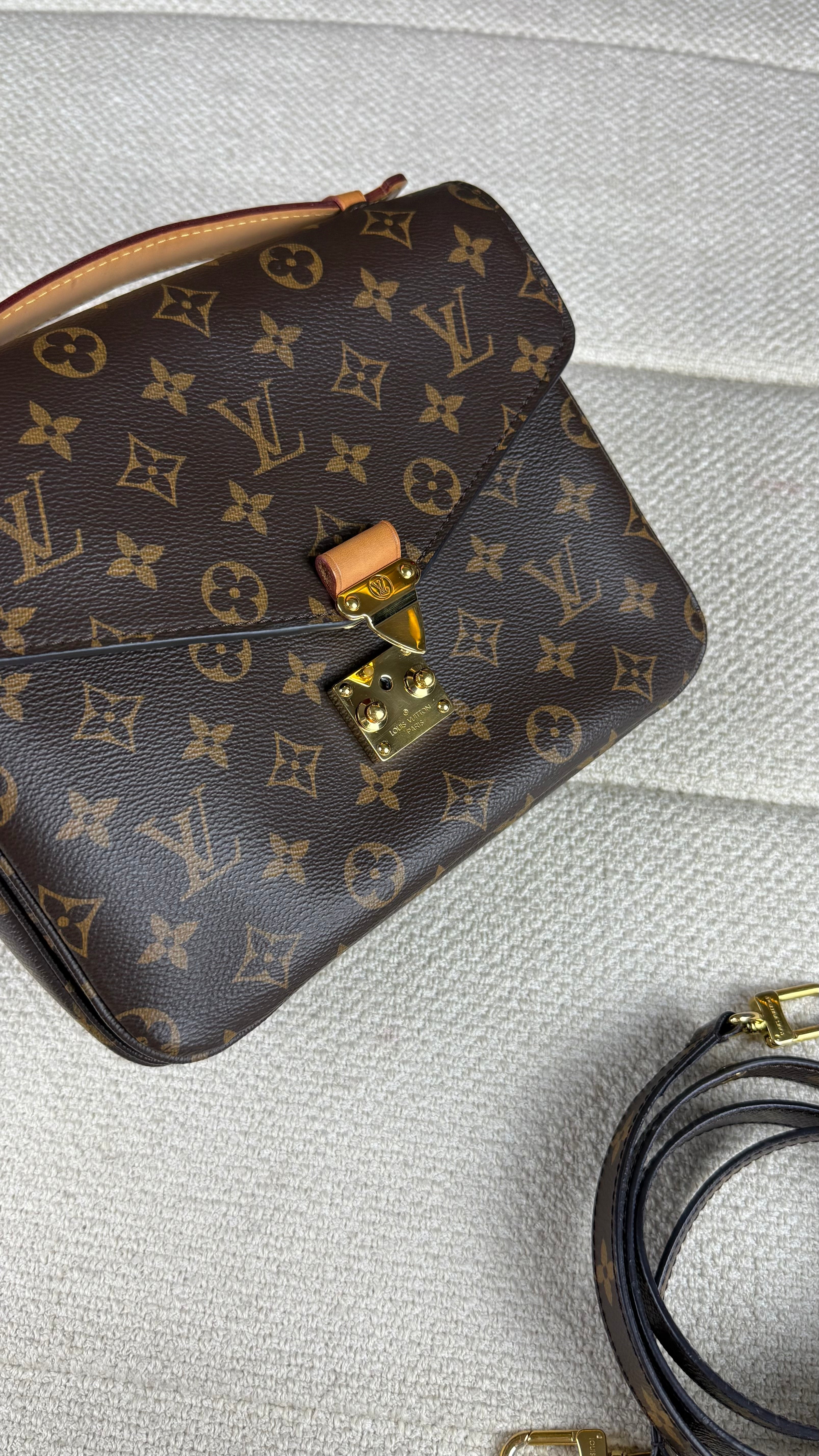 Louis Vuitton Metis