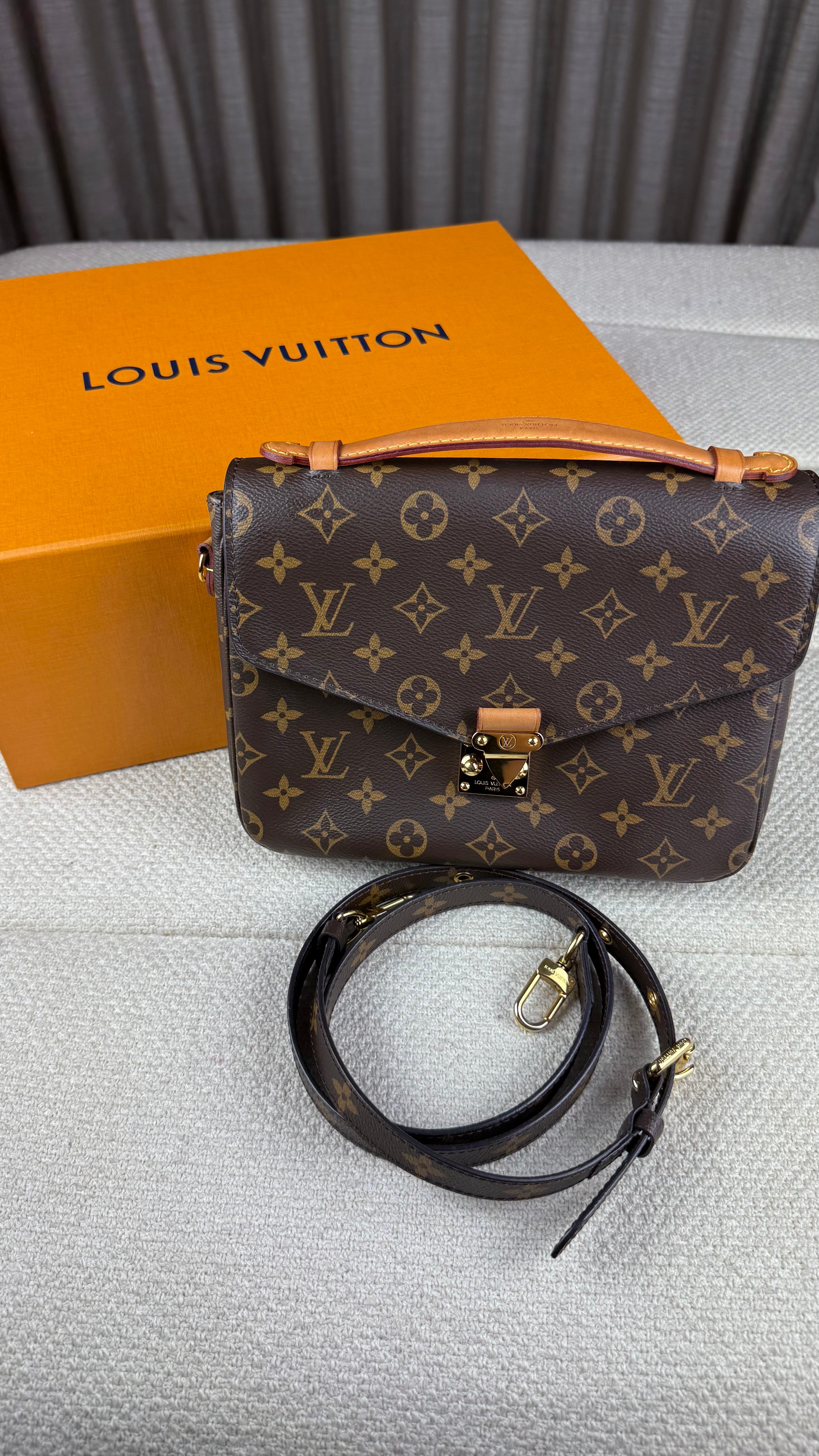 Louis Vuitton Metis