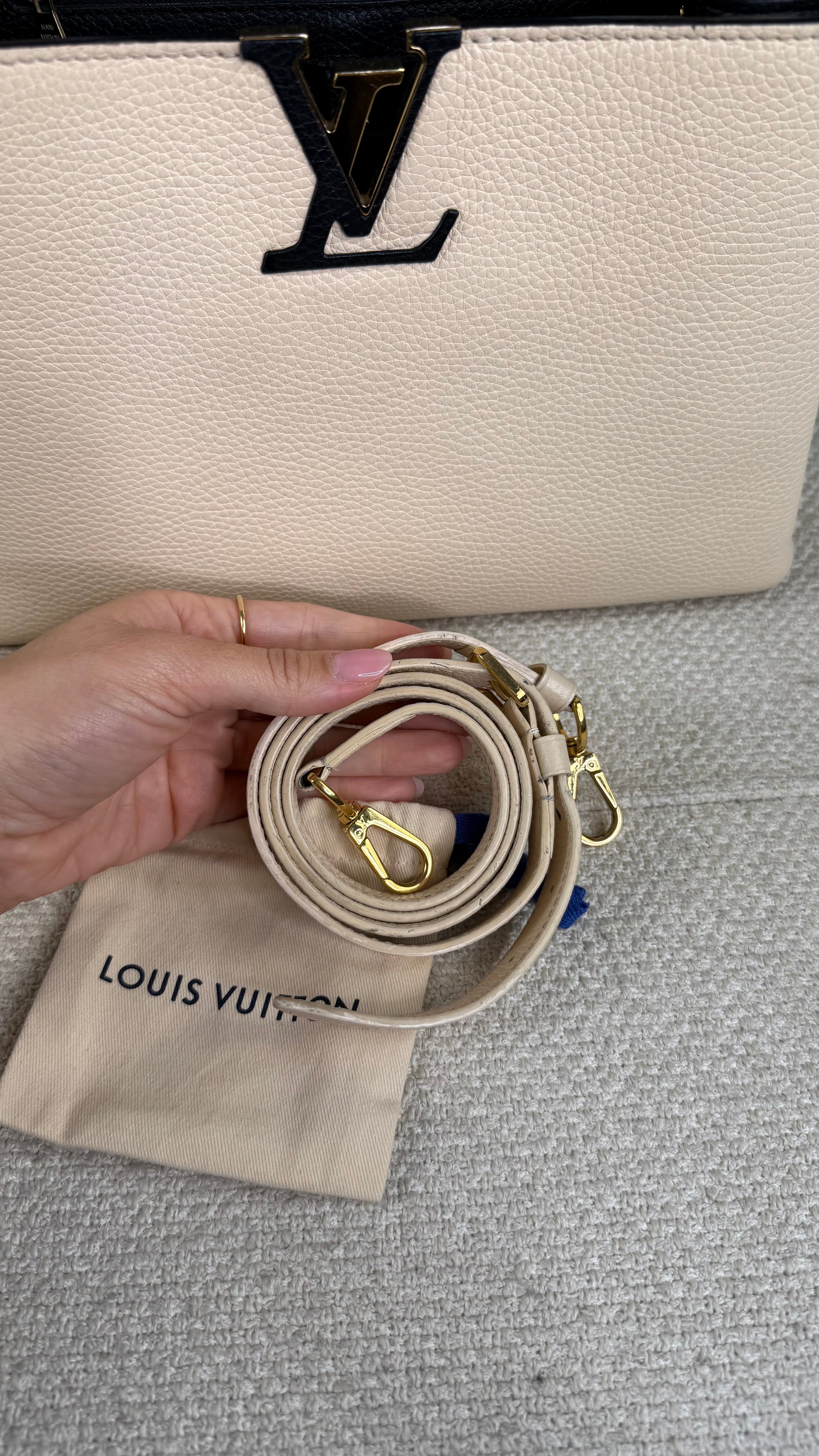 Louis Vuitton Capucines MM