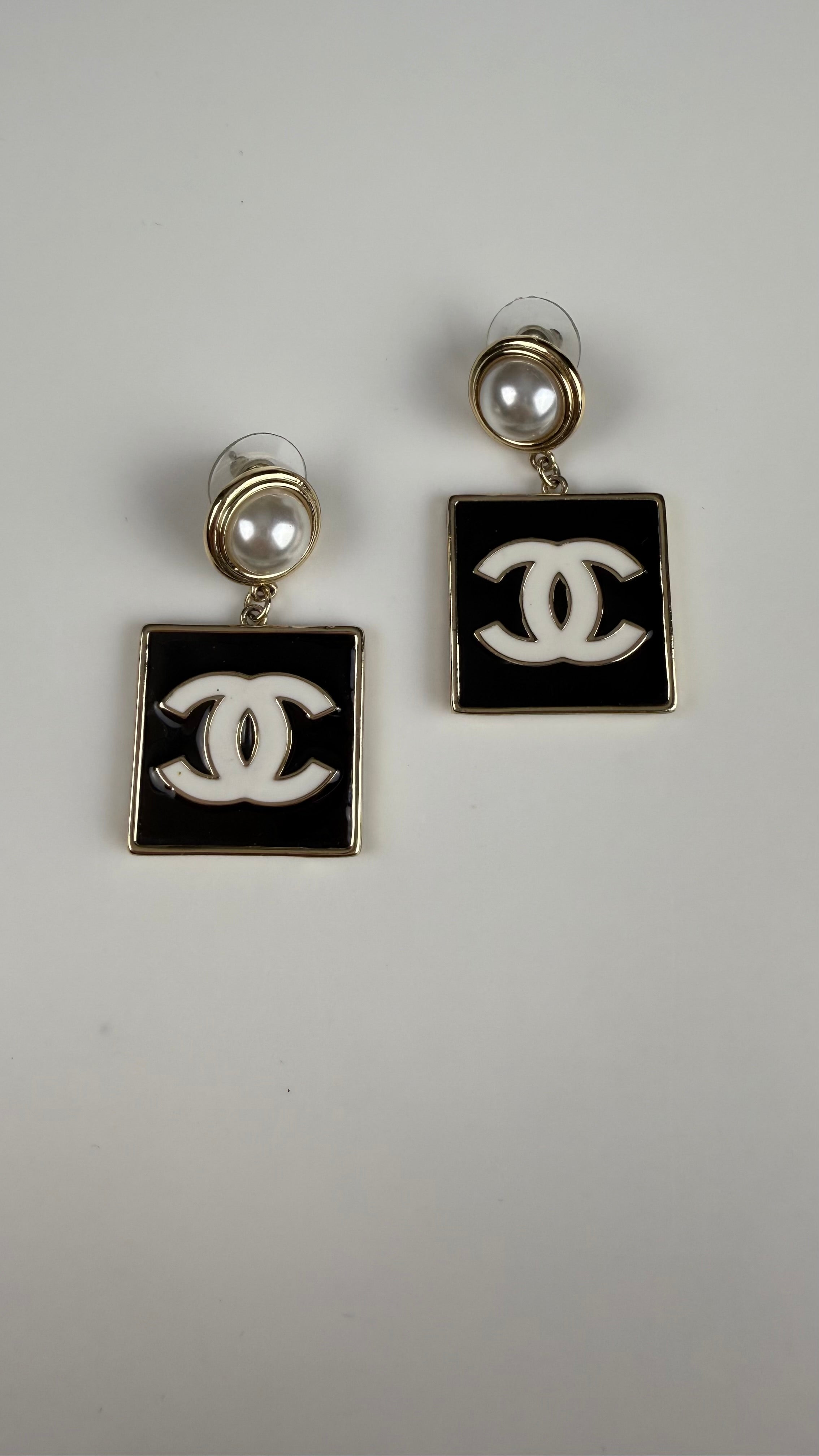 Chanel brincos