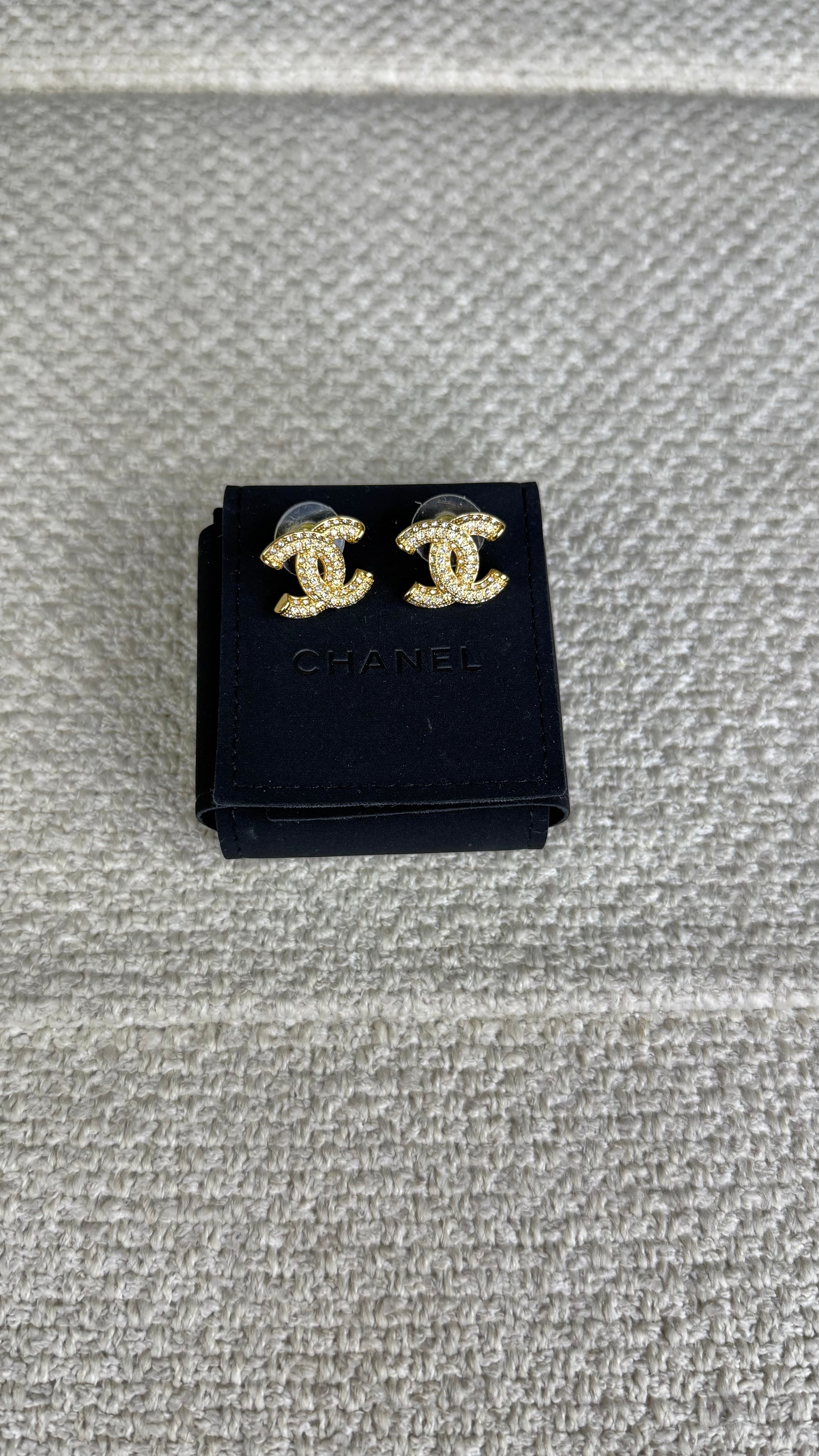 Brincos Chanel