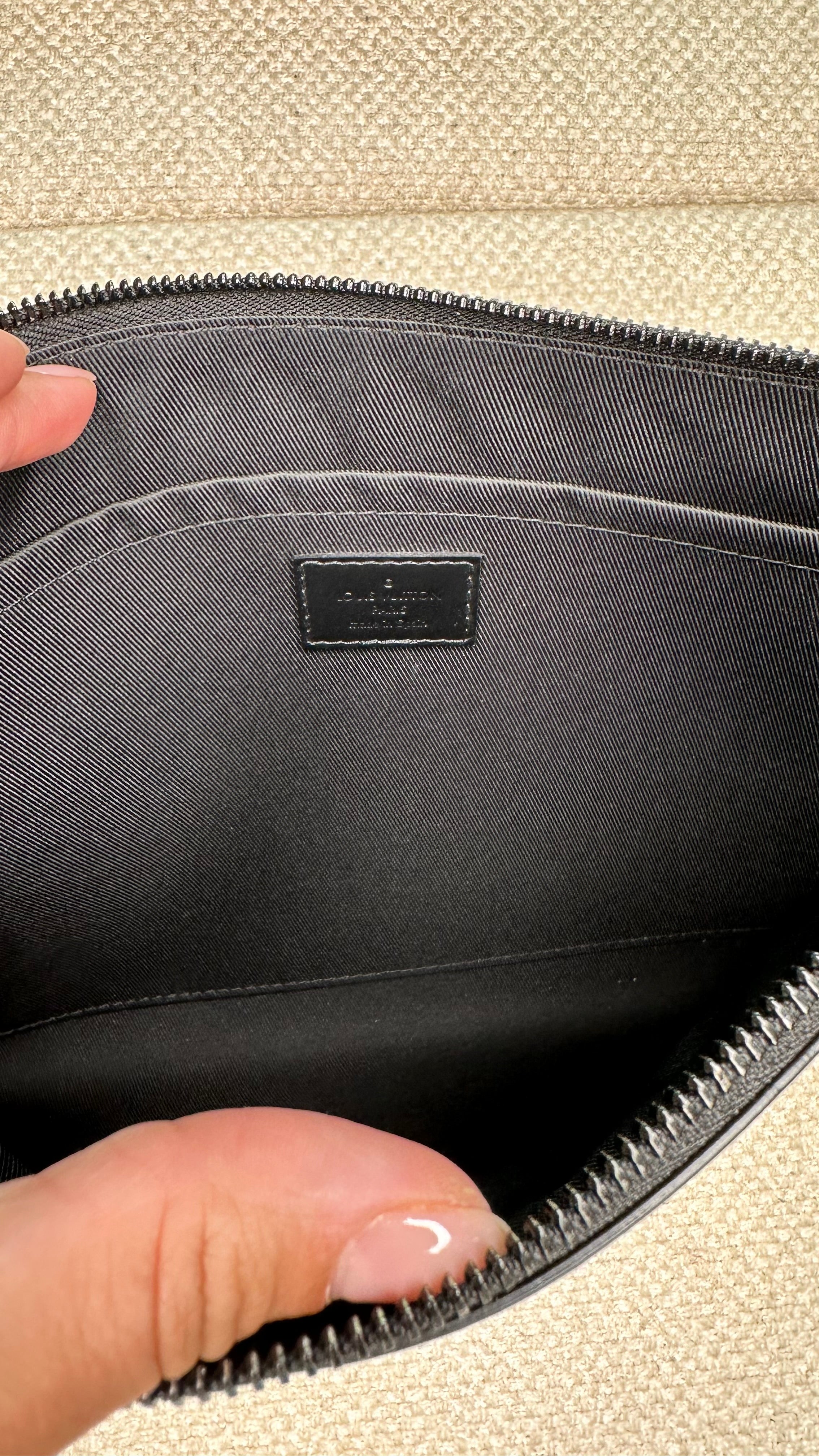 Louis Vuitton Pochette To-Go