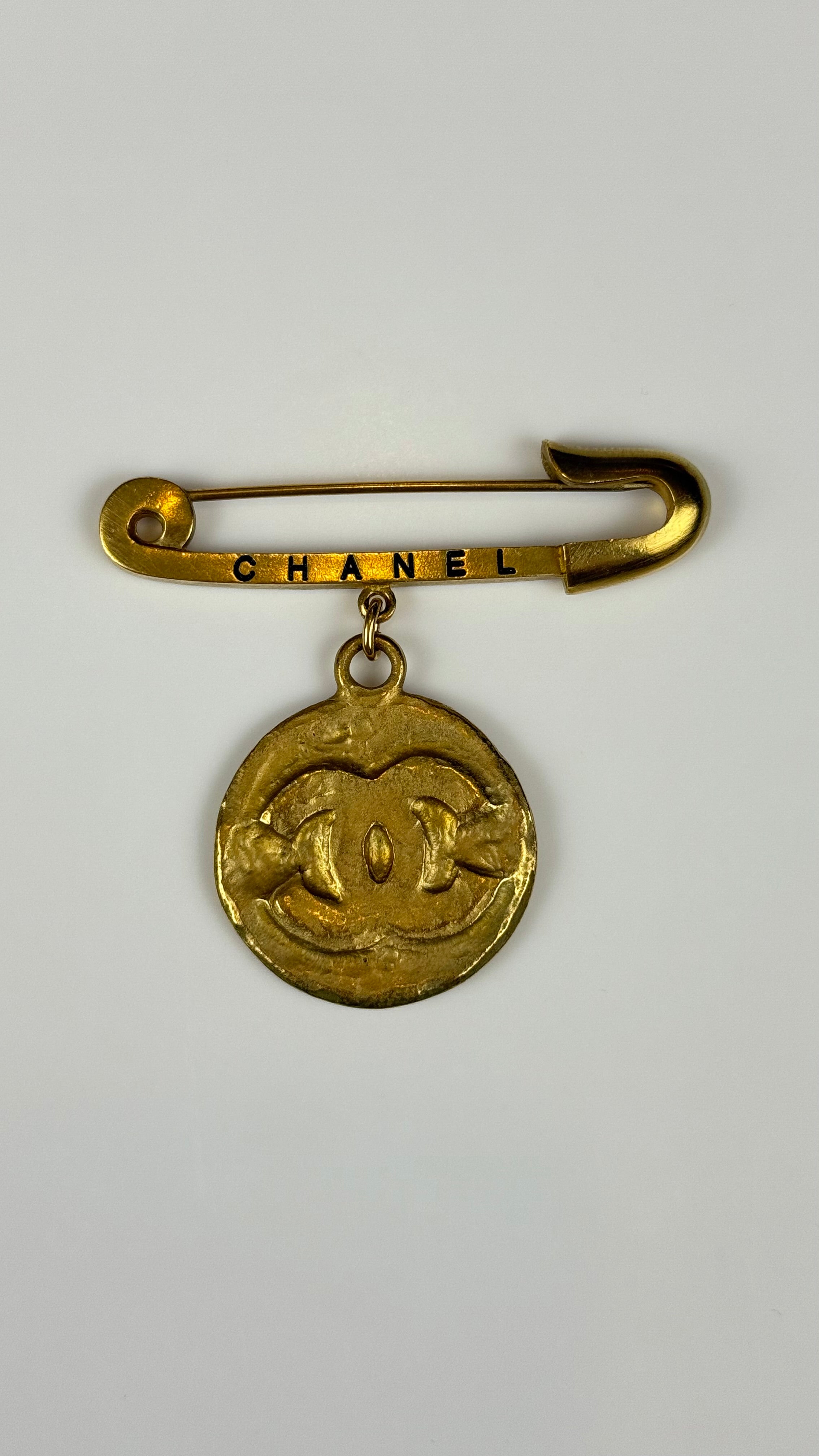 Chanel Broche Vintage