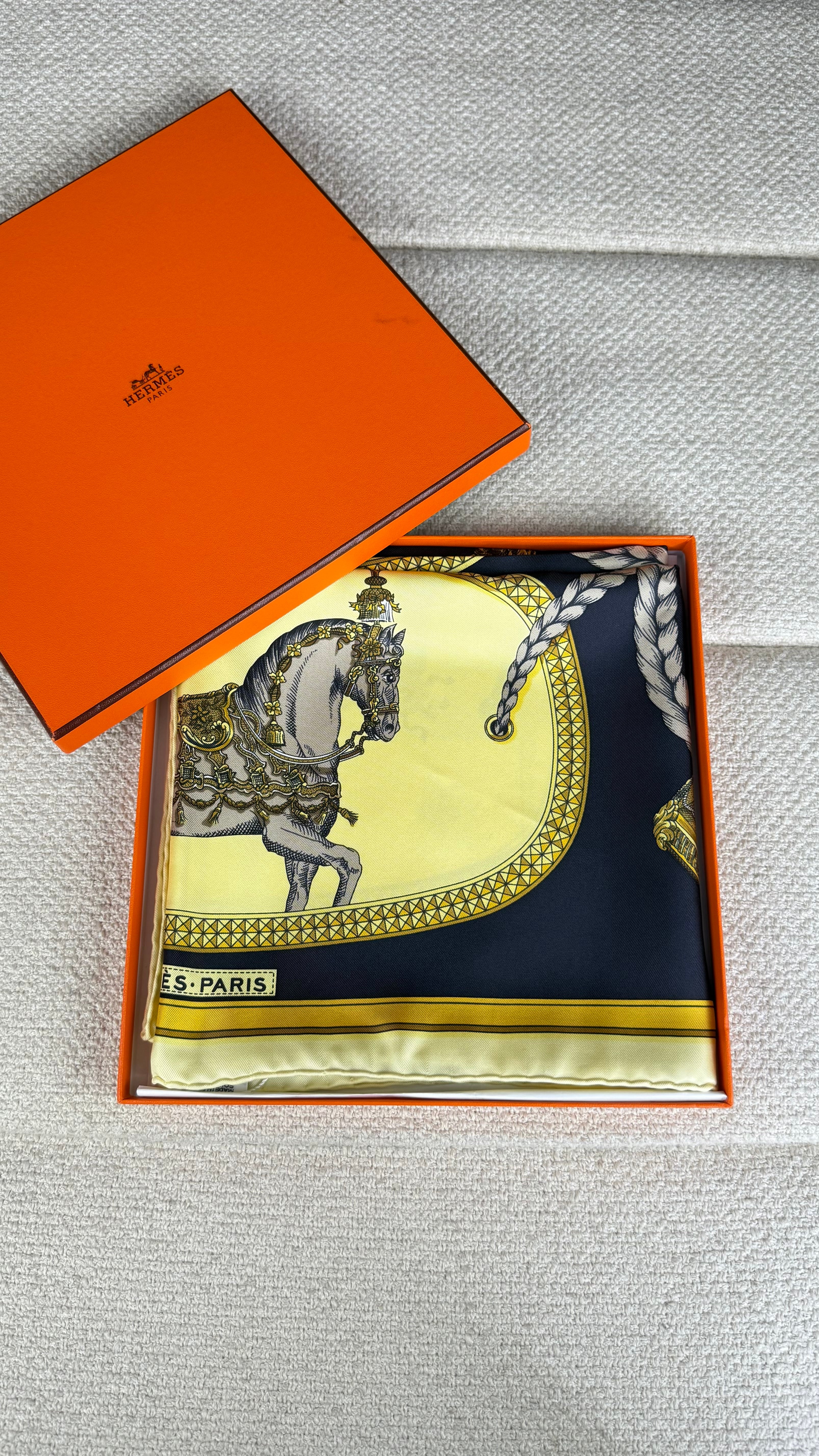 Hermès lenço