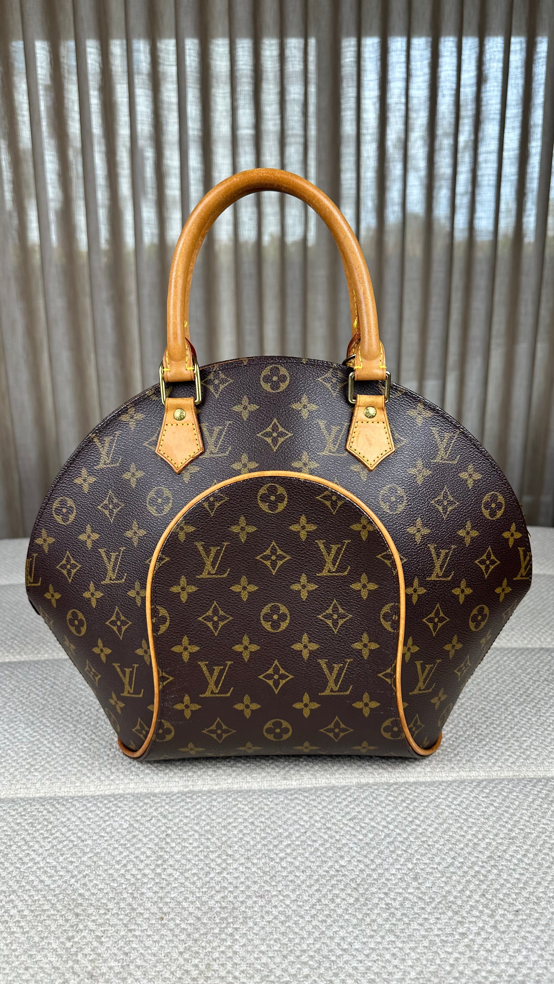 Louis Vuitton Ellipse GM