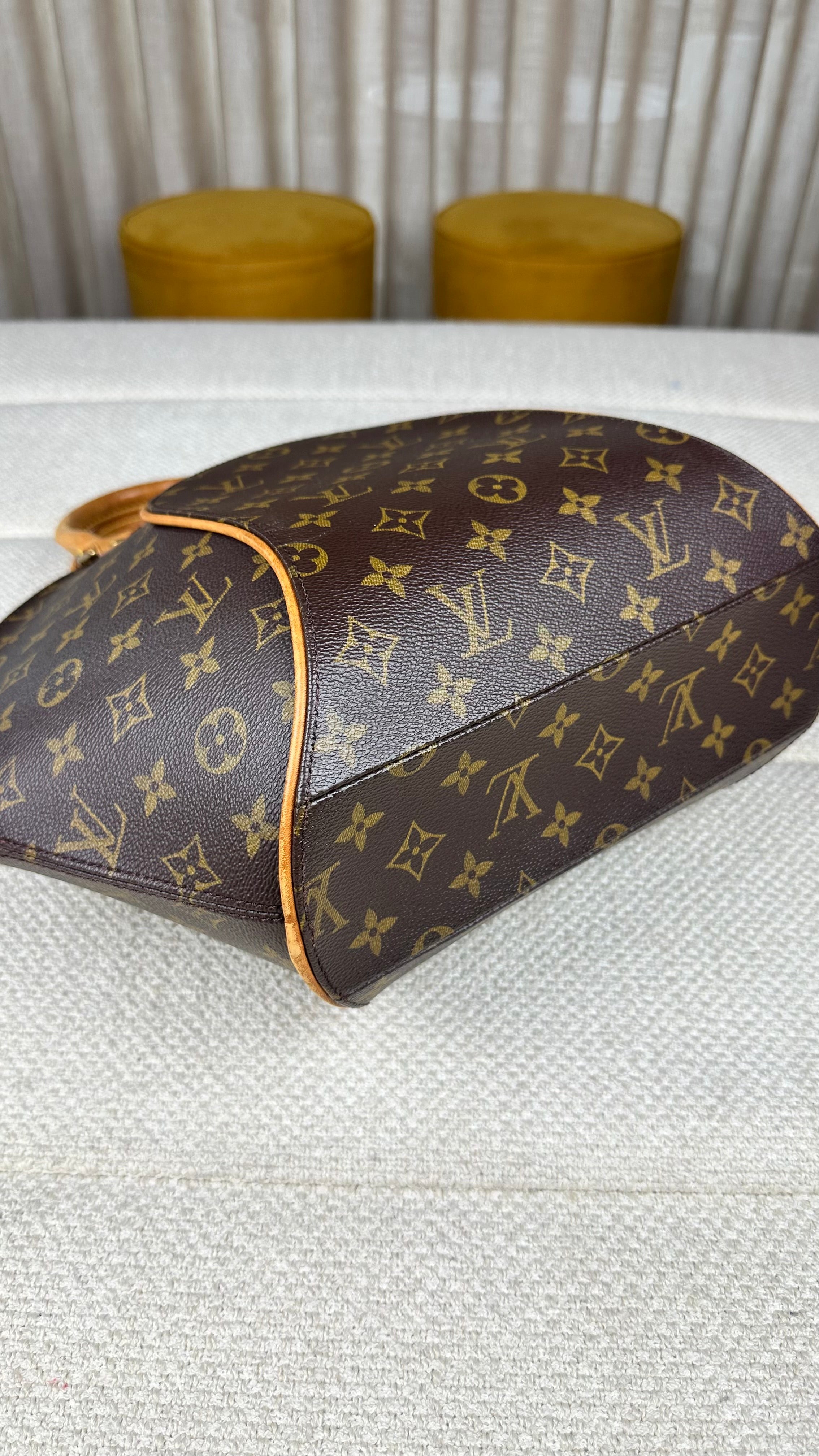 Louis Vuitton Ellipse GM