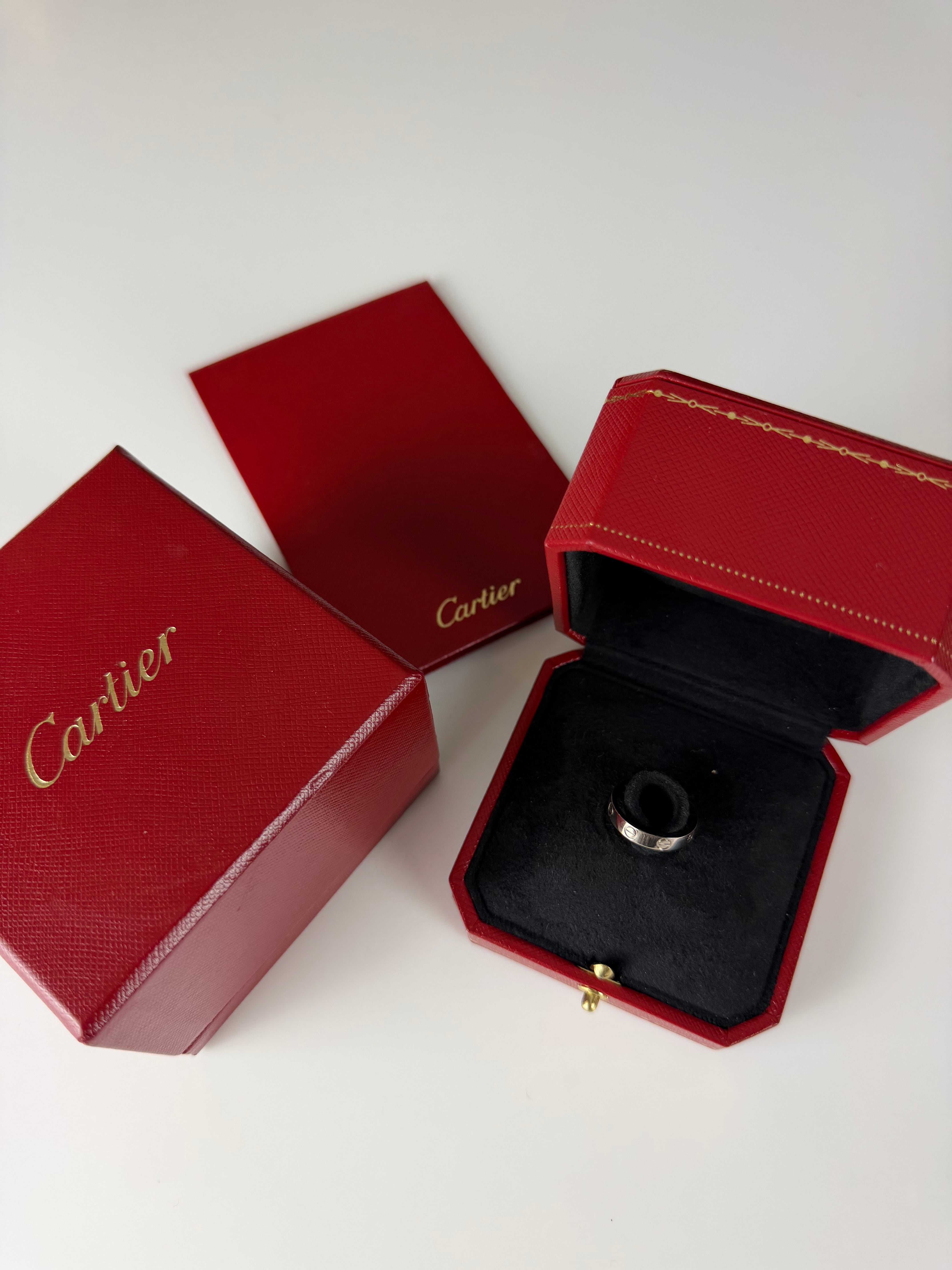 Cartier Love em Ouro Branco 18K