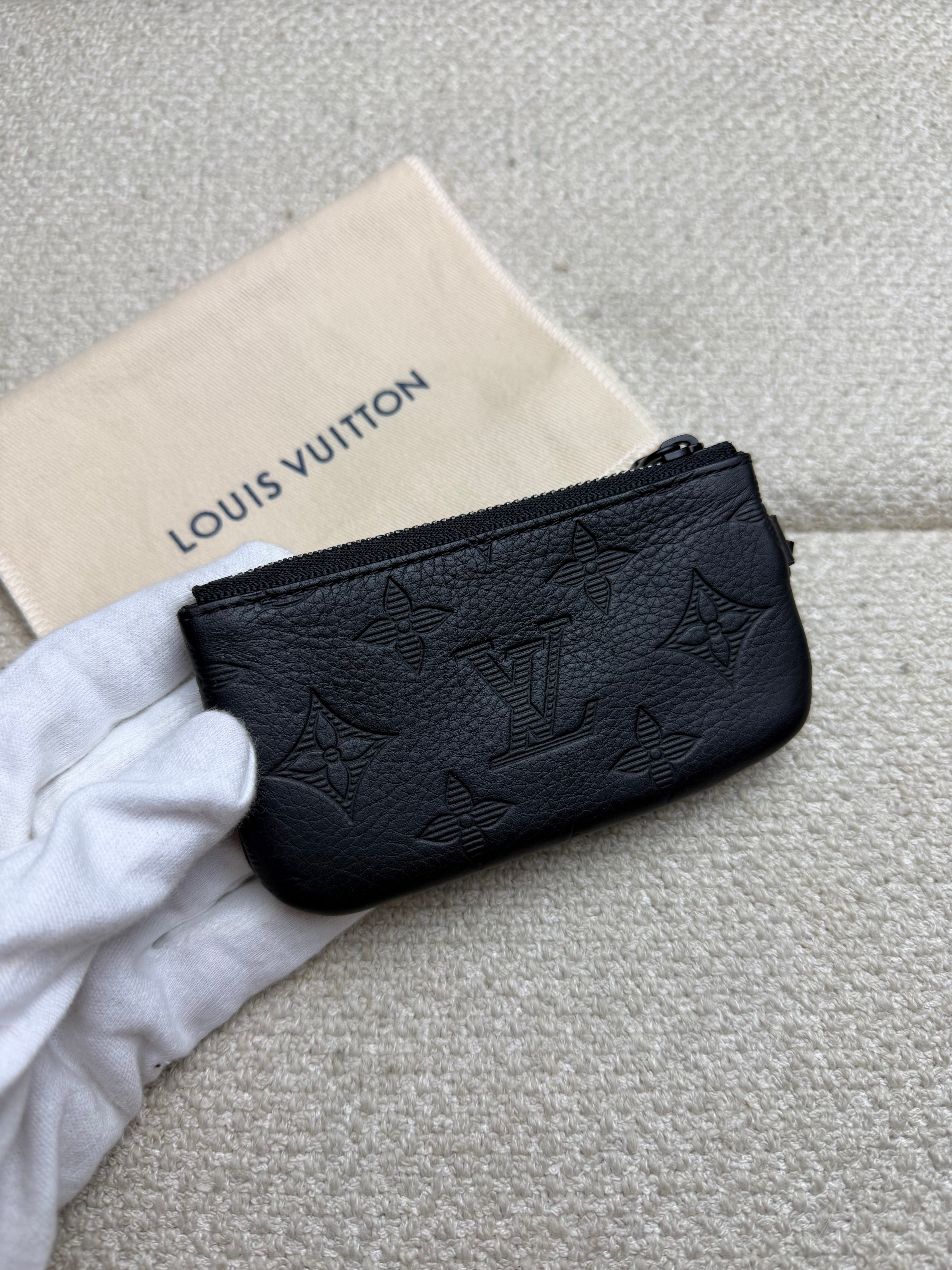 Louis Vuitton Moedeiro/Porta cartões