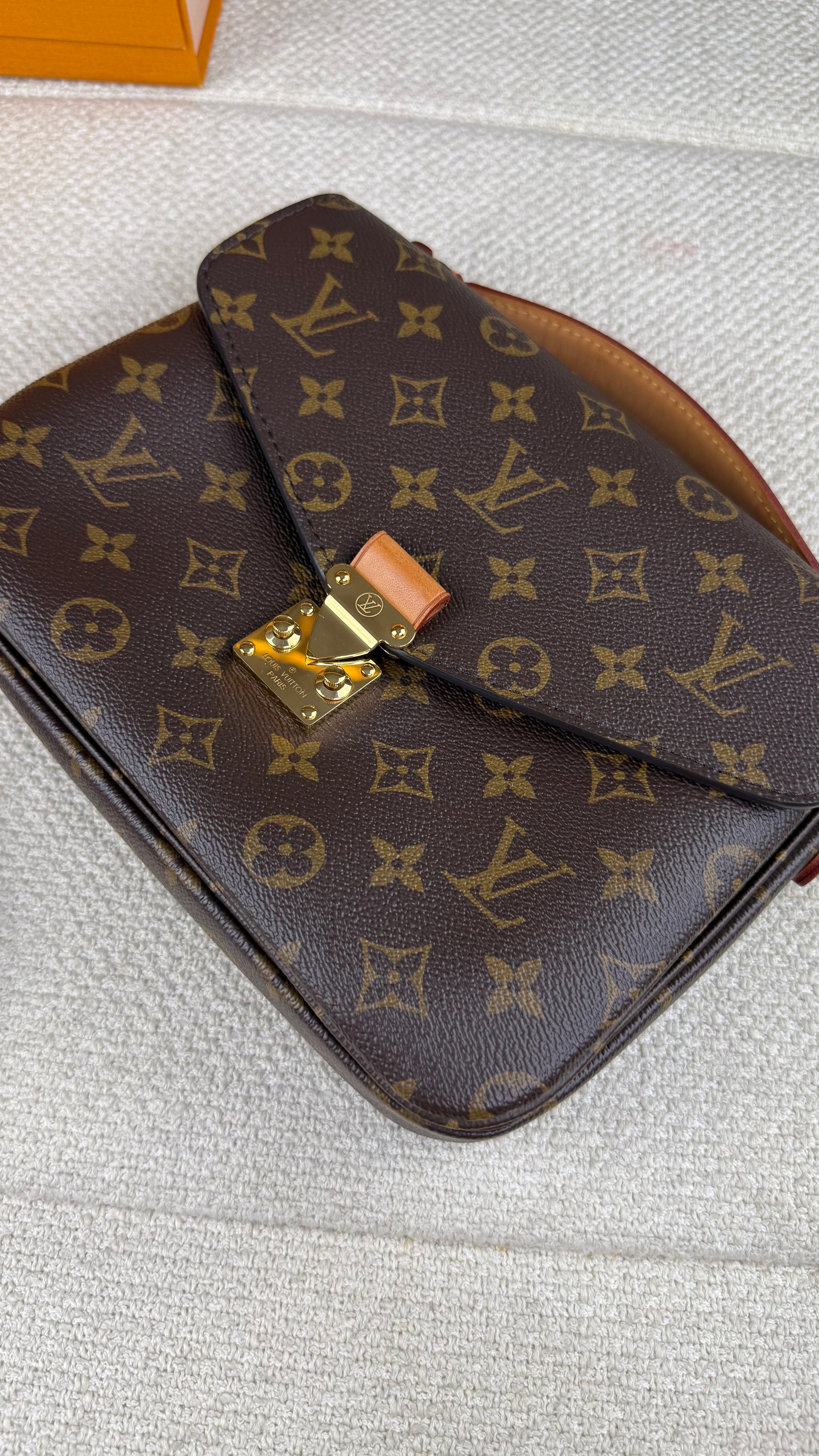 Louis Vuitton Metis