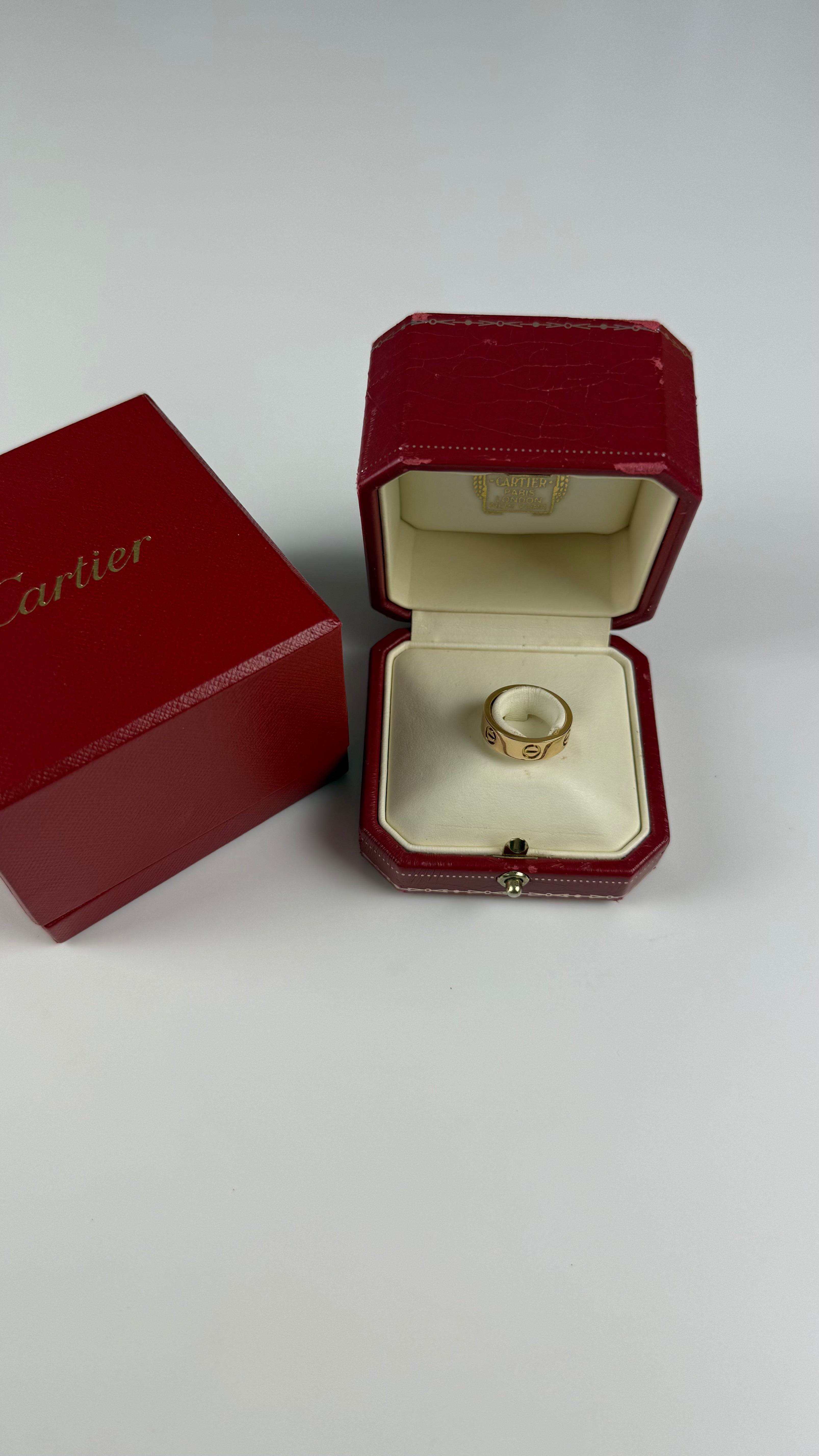 Cartier love classic anel