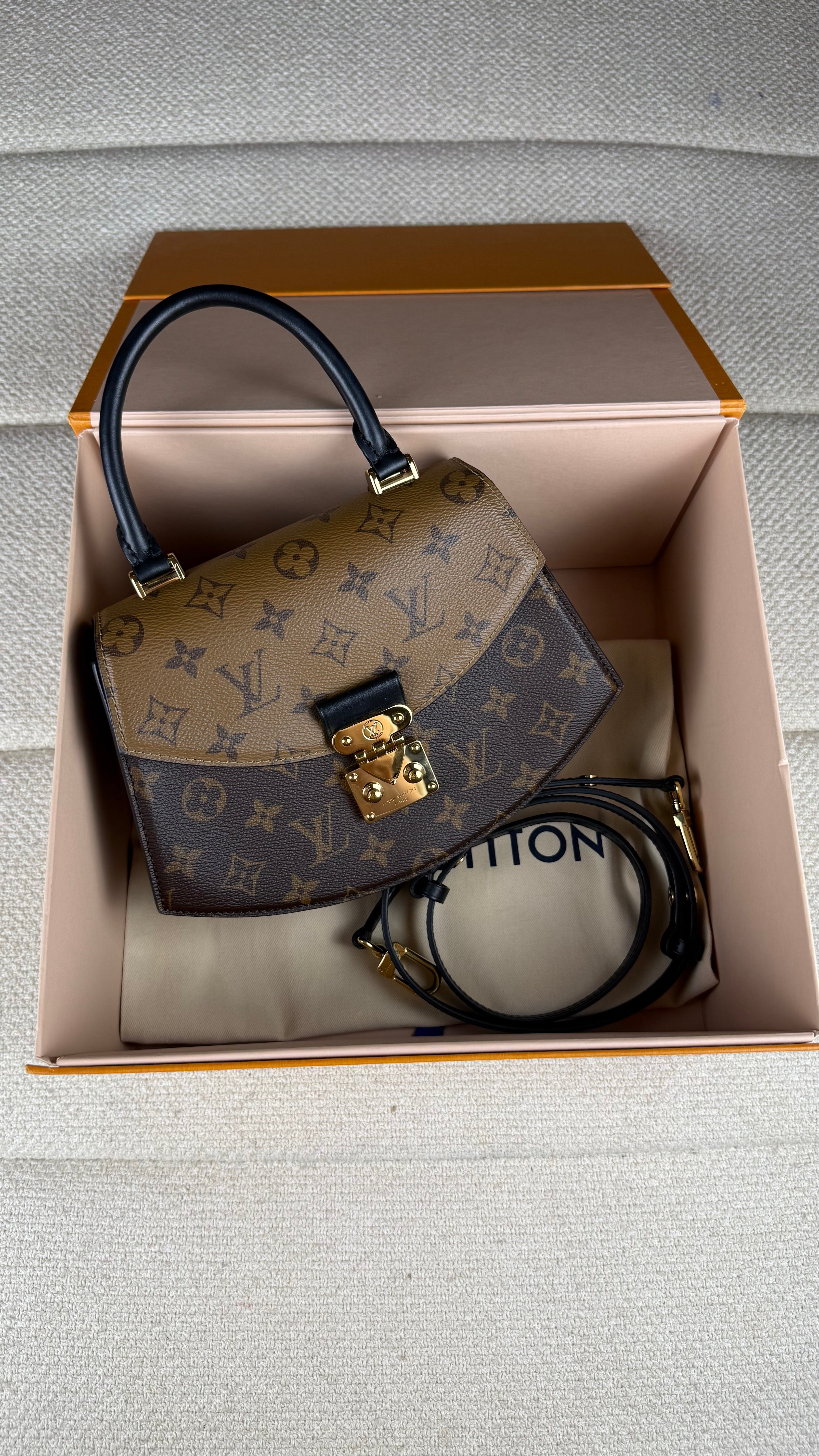 Louis Vuitton Tilsitt