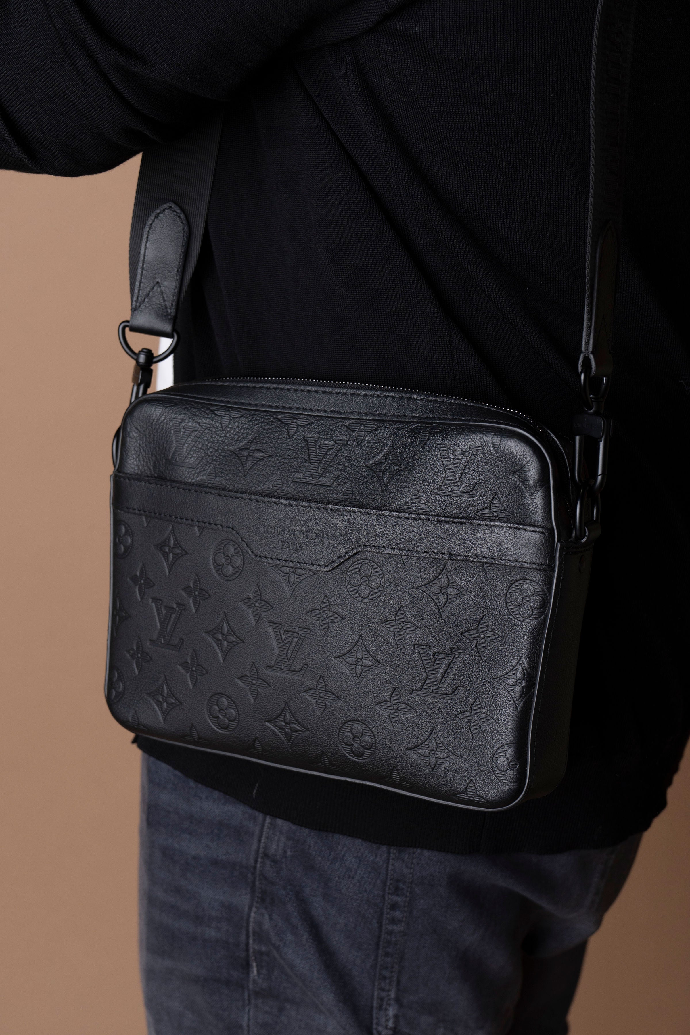 Louis Vuitton Messenger Bag