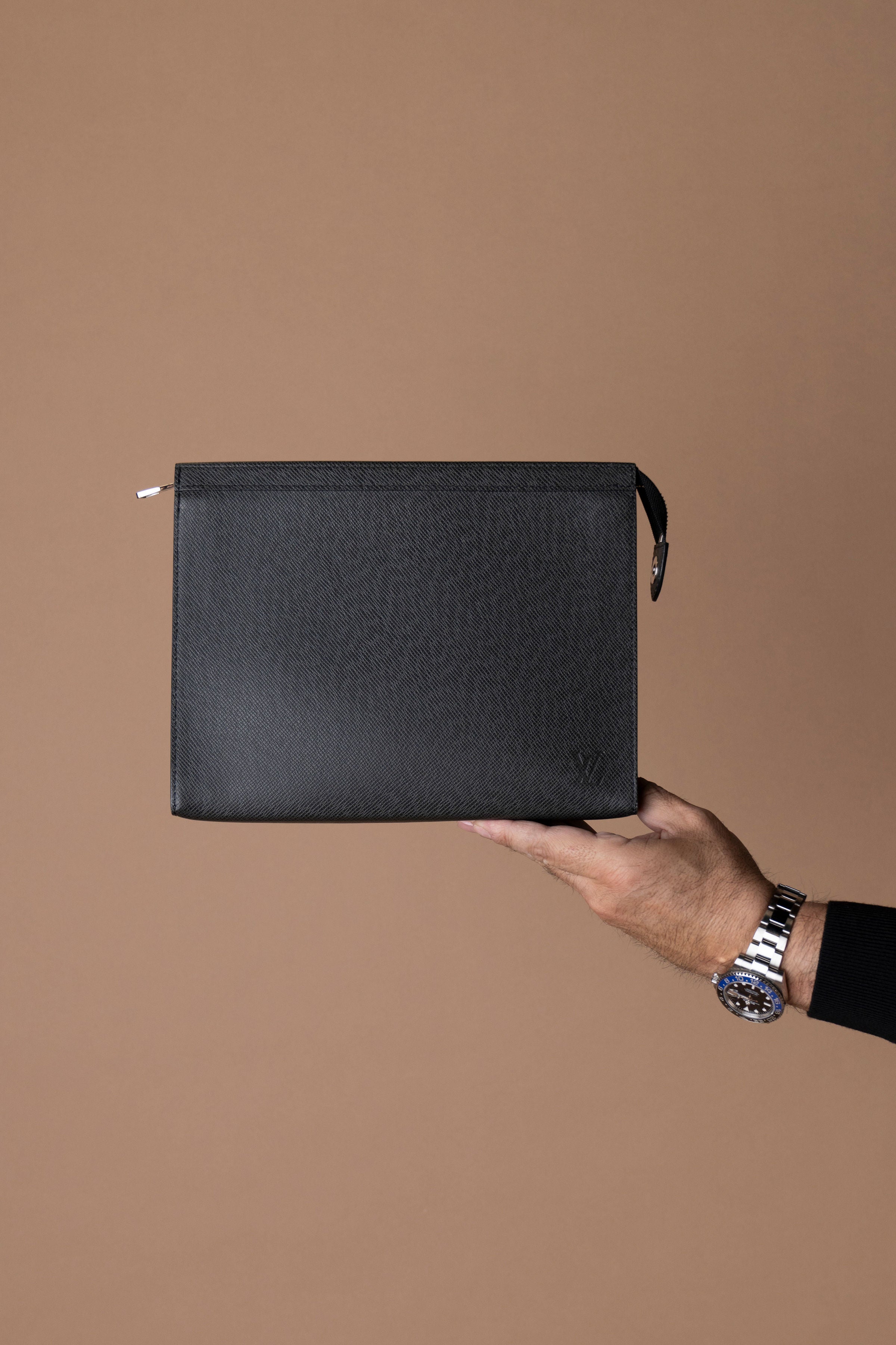 Louis Vuitton Taiga Pochette Voyage MM