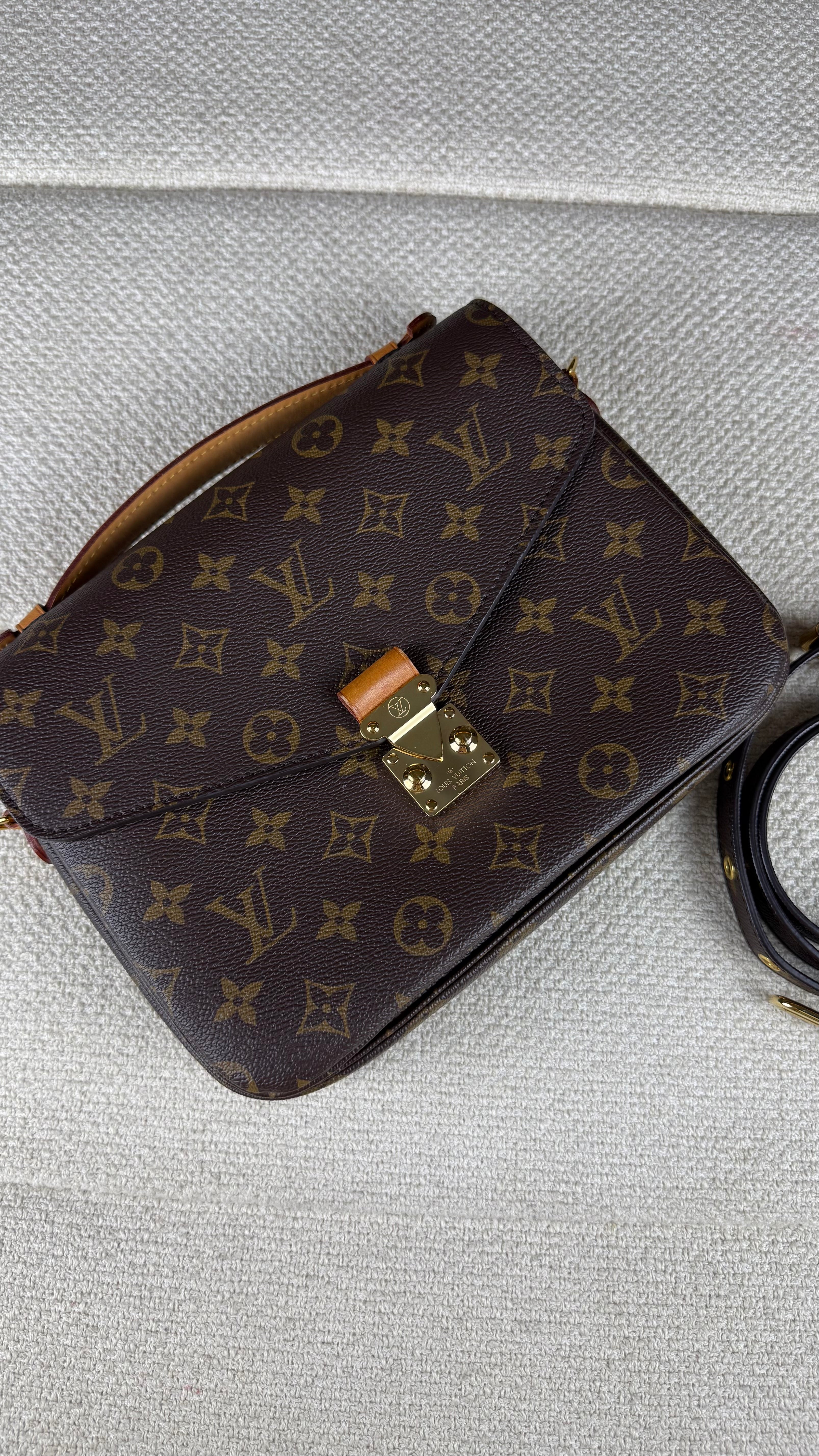 Louis Vuitton Metis