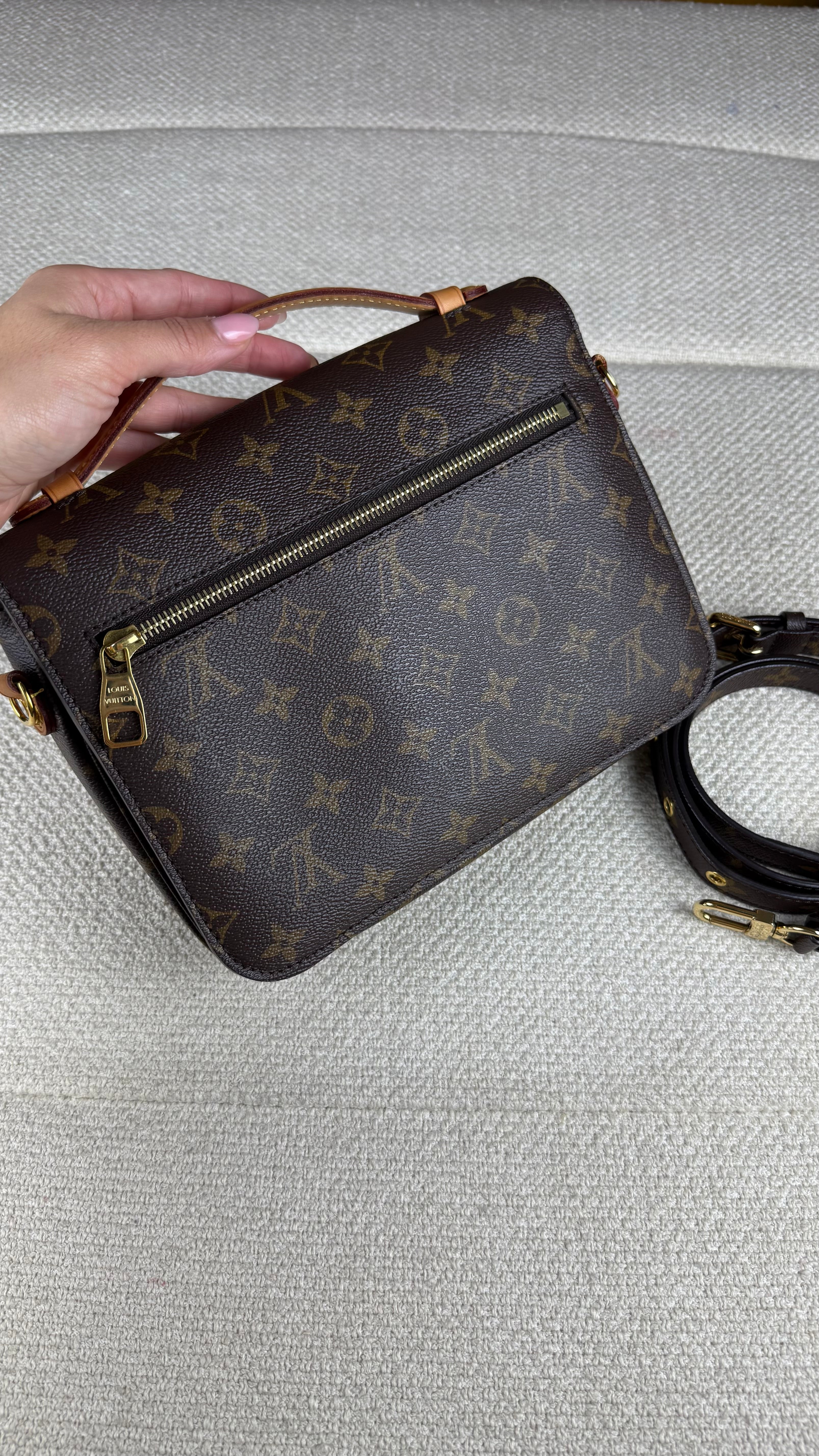 Louis Vuitton Metis