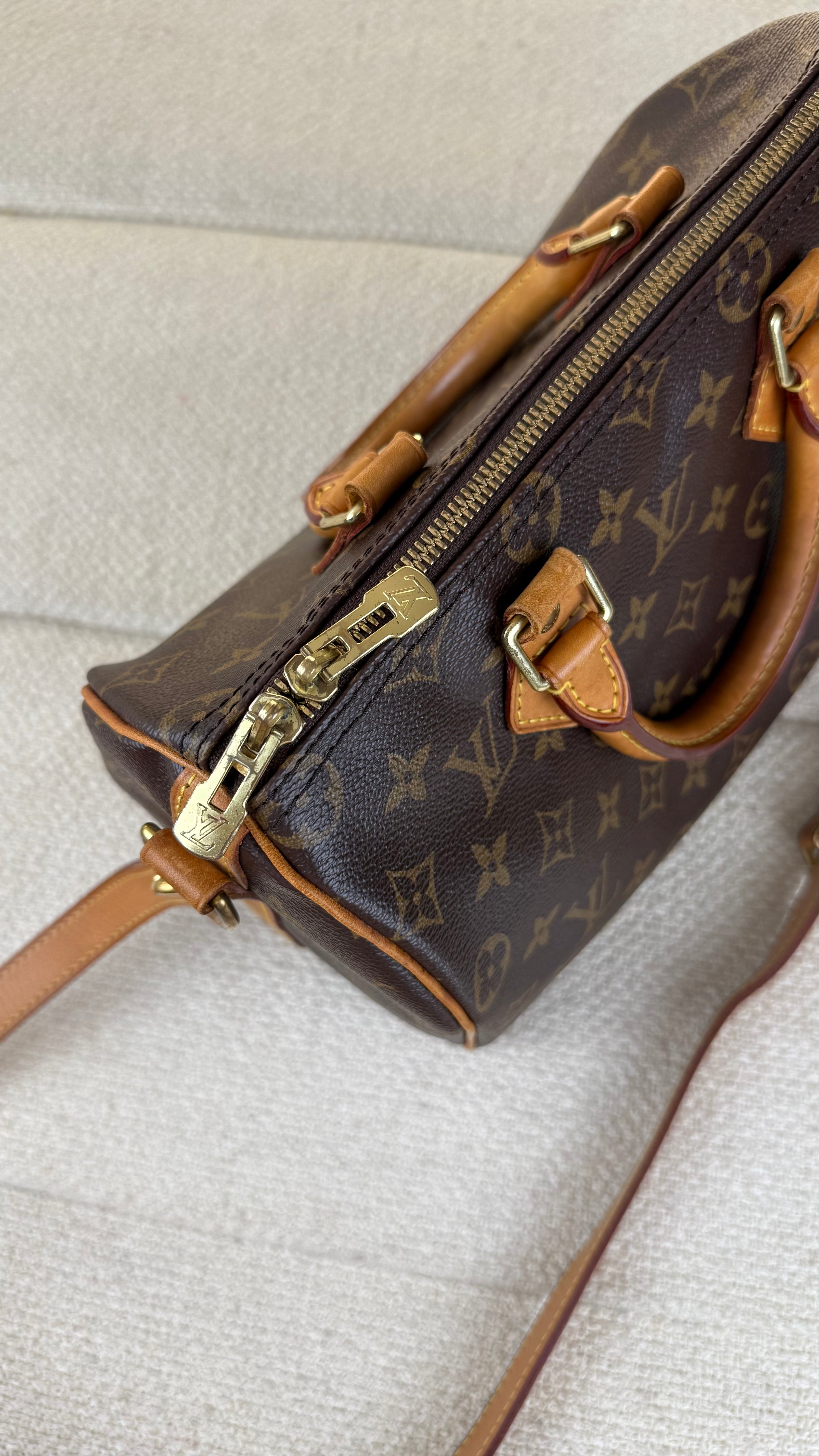 Louis Vuitton Speedy