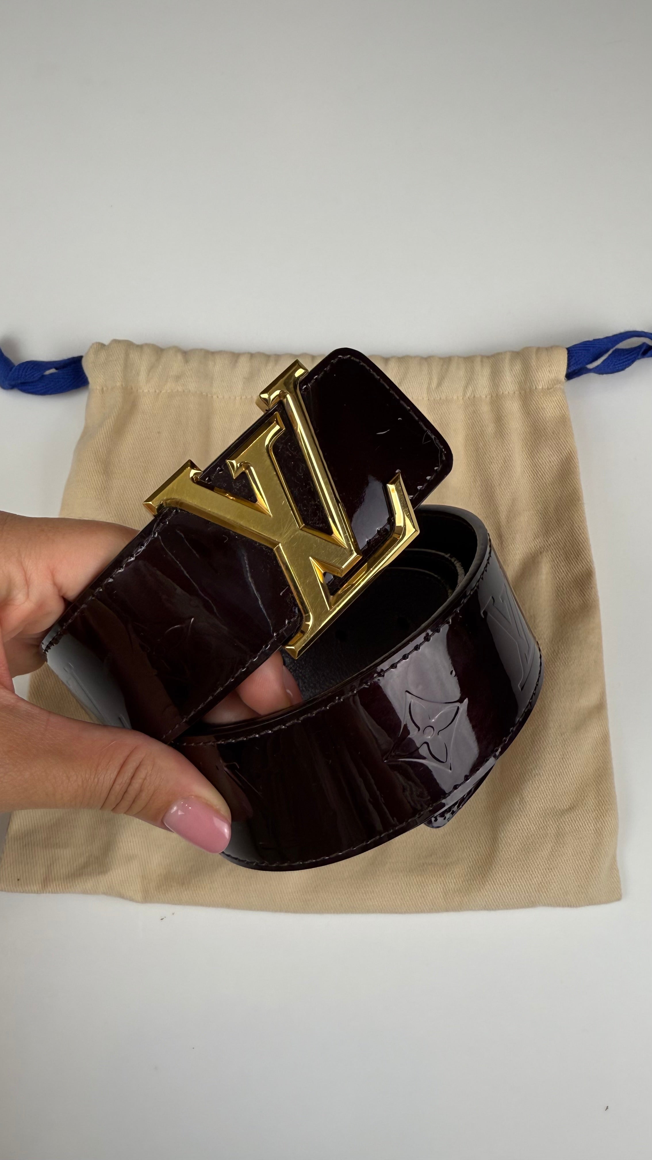 Louis Vuitton cinto verniz