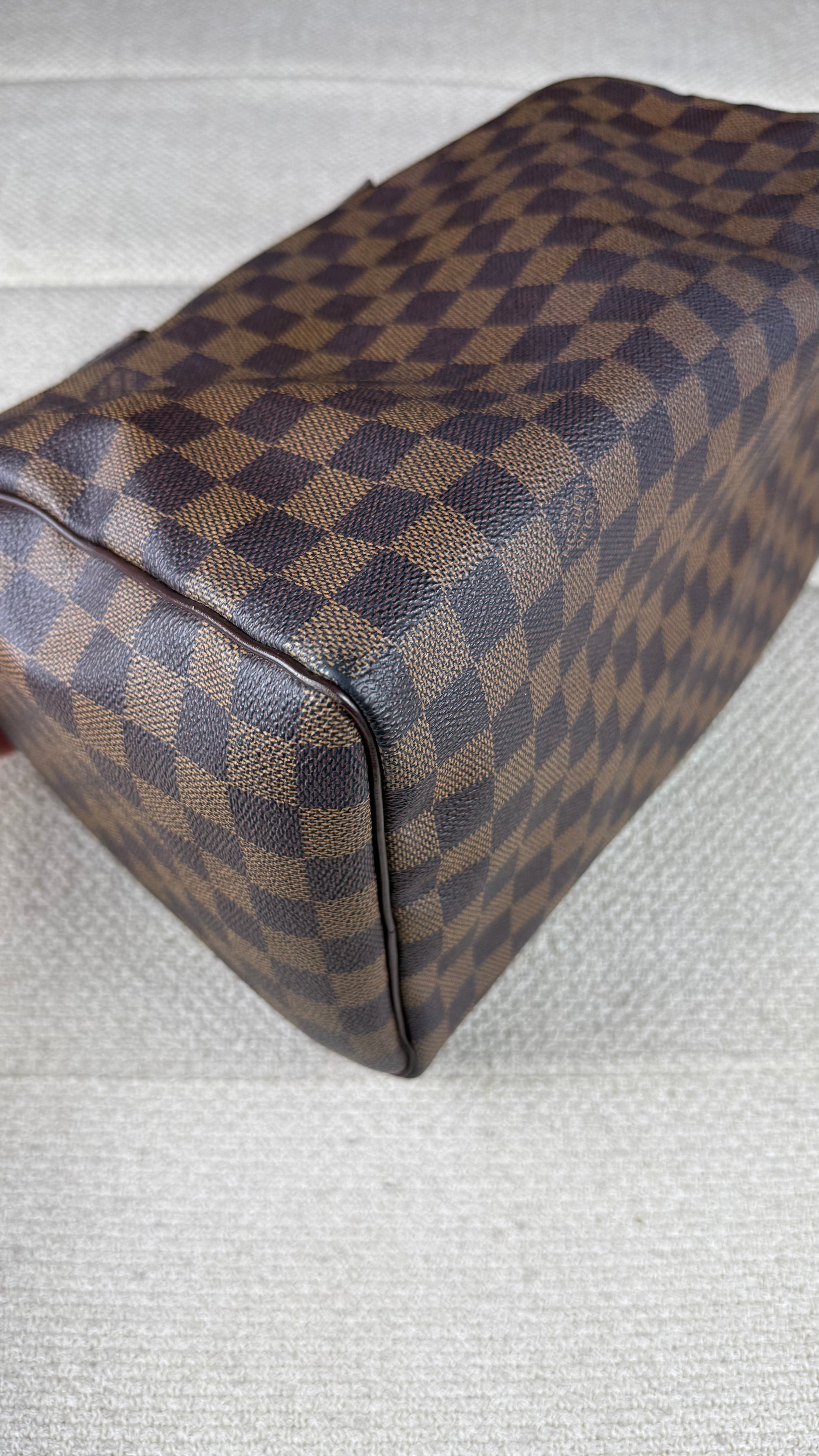 Louis Vuitton Speedy 30