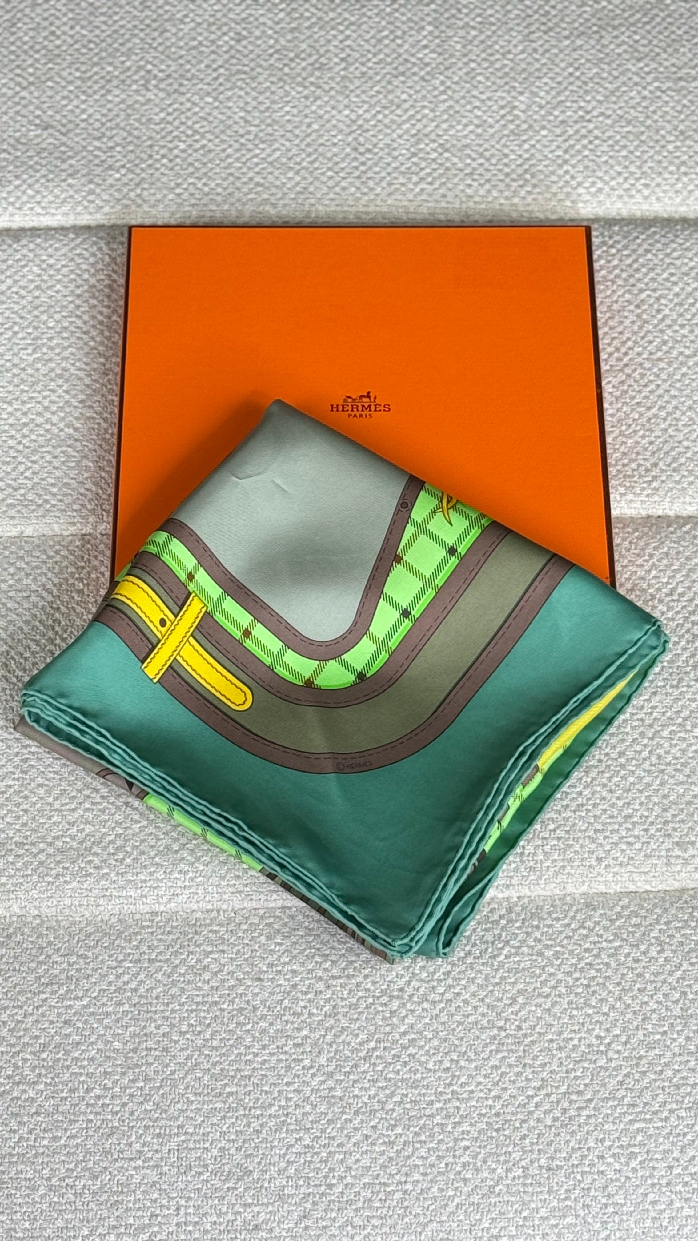 Lenço Hermès