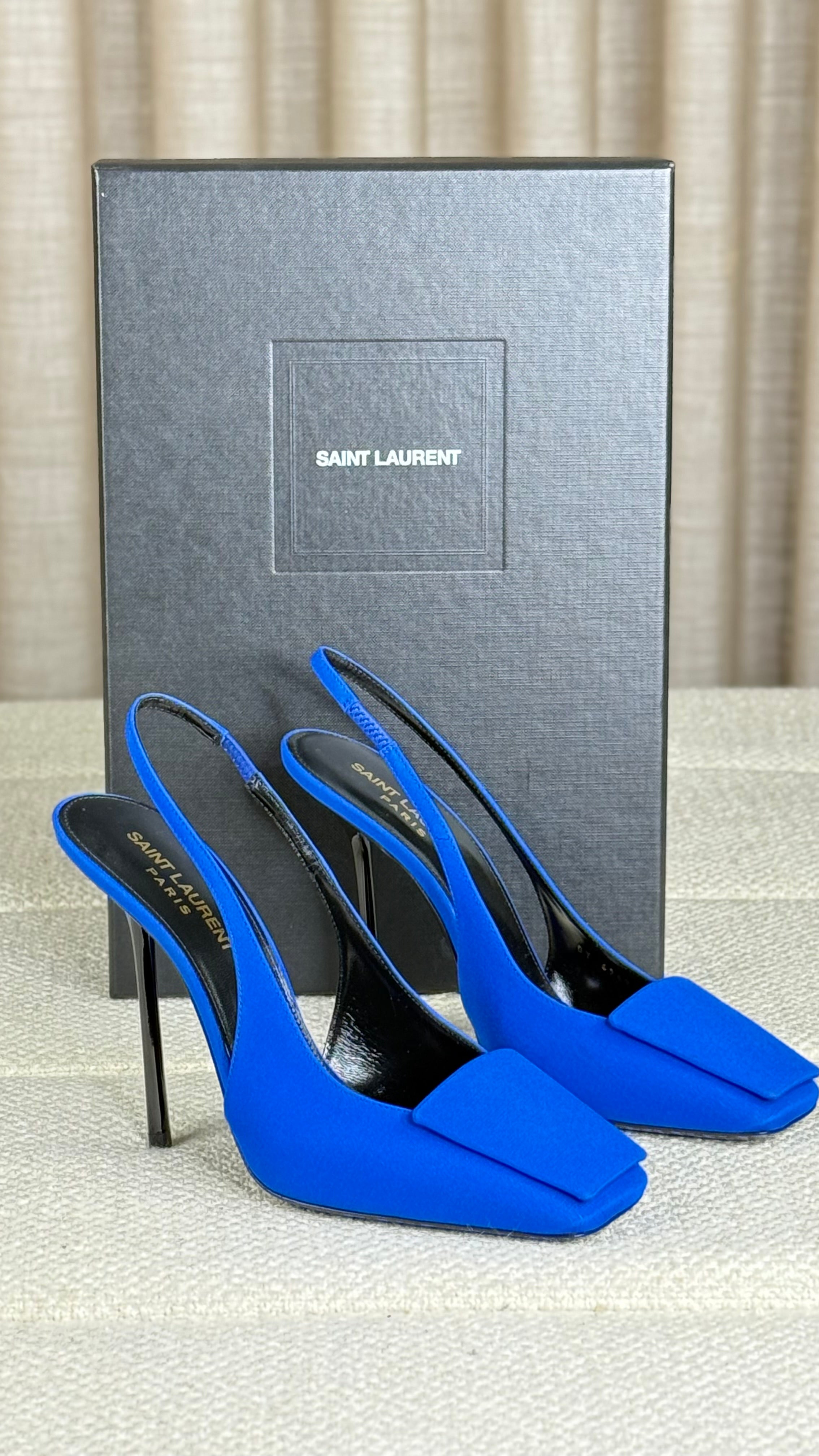 Saint Laurent Maxine Pumps
