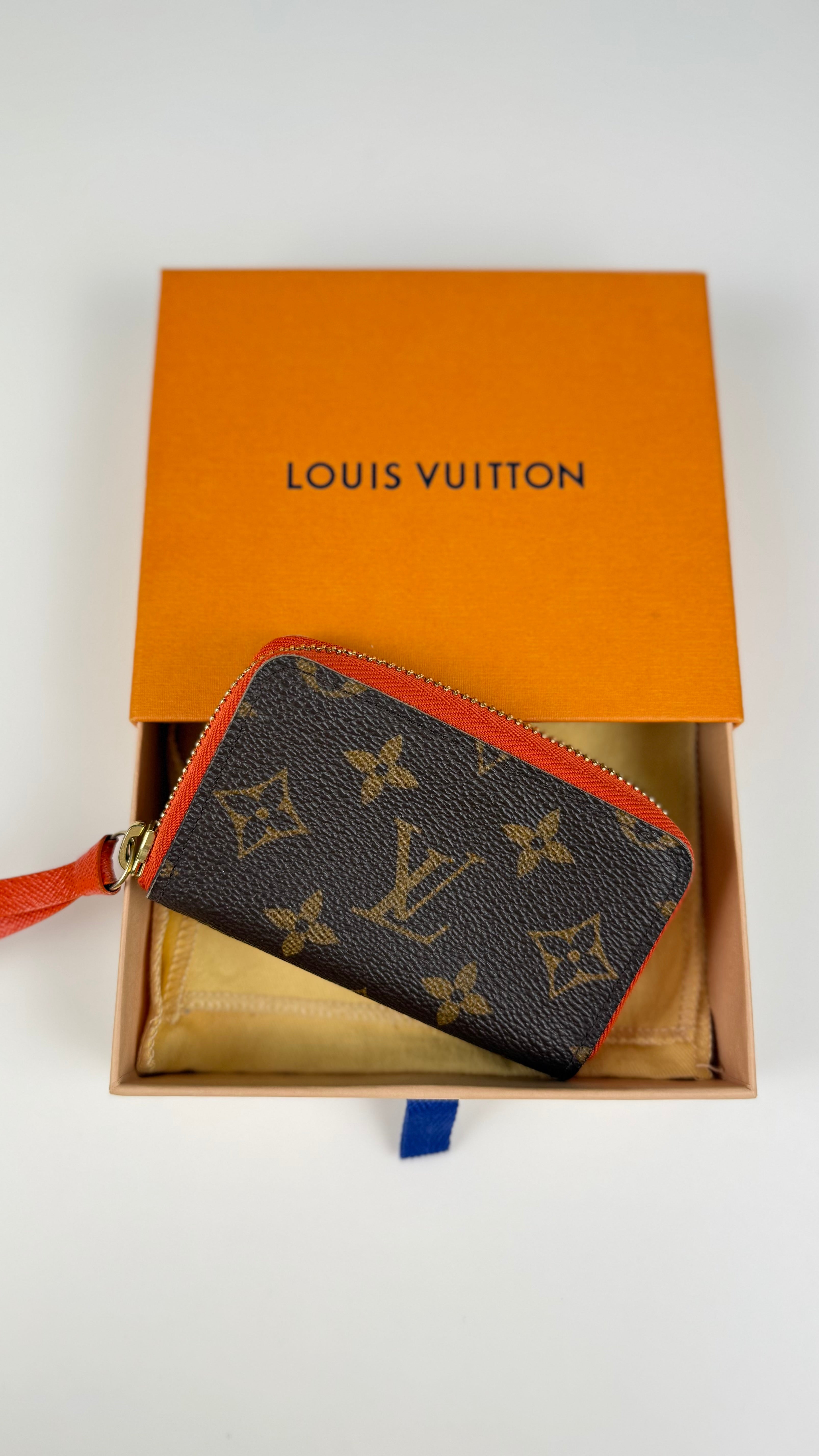 Louis Vuitton Zippy wallet