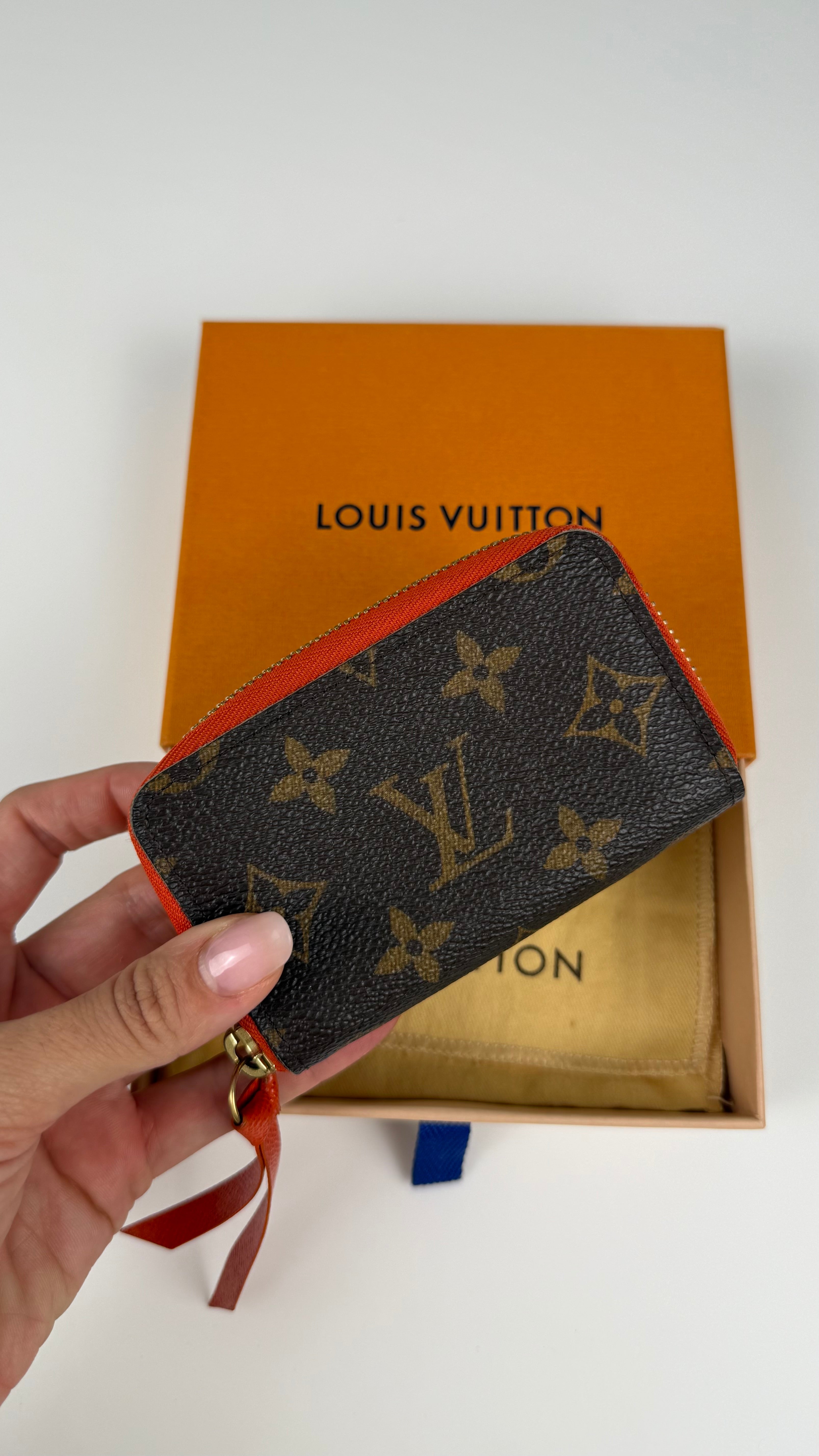 Louis Vuitton Zippy wallet
