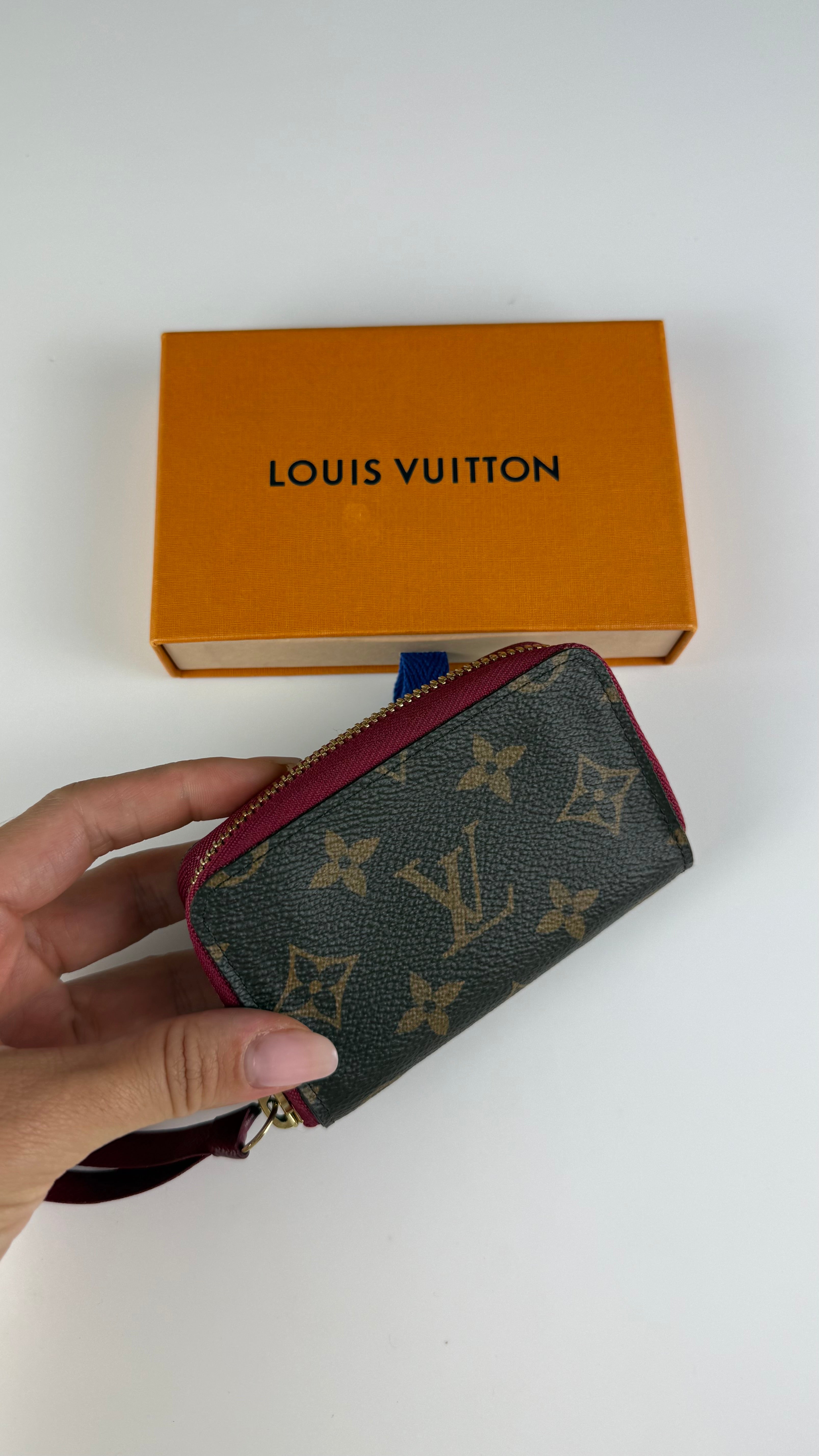 Louis Vuitton Zippy wallet