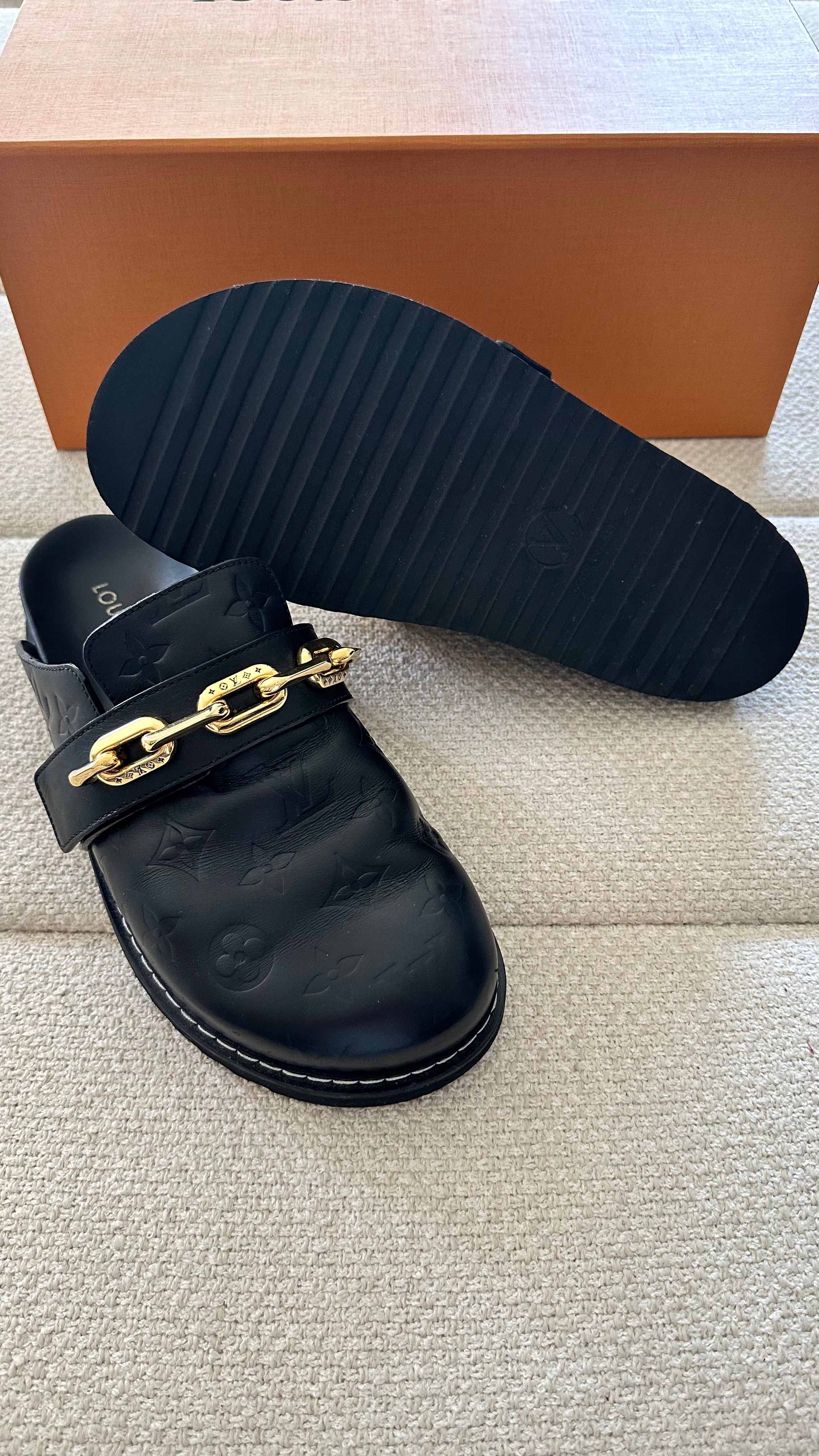 LV Cozy Flat Comfort Clog