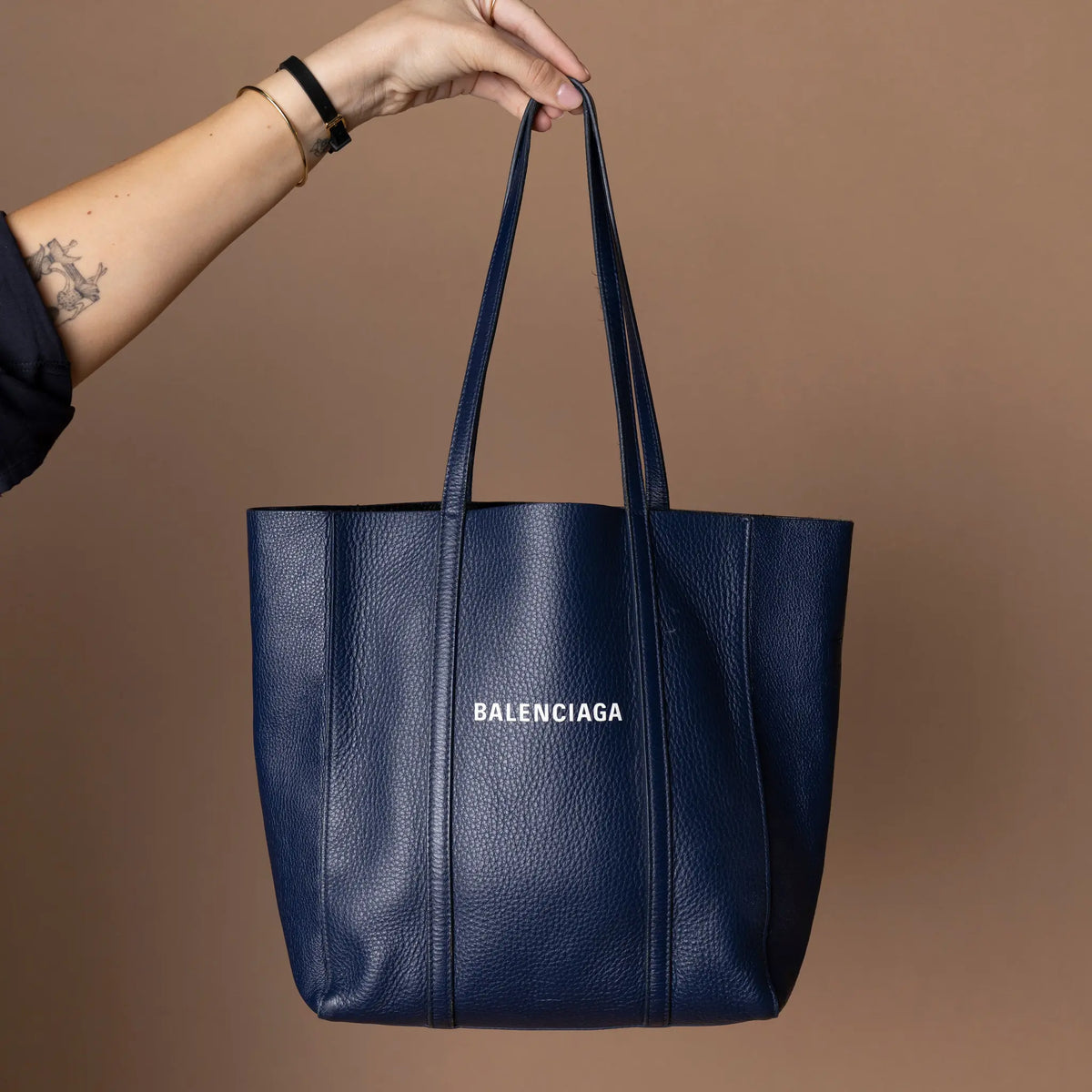 Balenciaga Tote bag — Featured Image