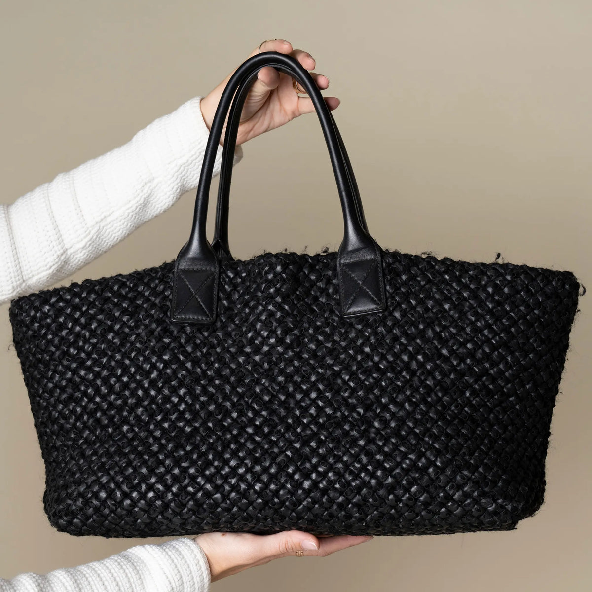 Bottega Veneta Cabat Limited Edition Runway 2012 — Side Profile