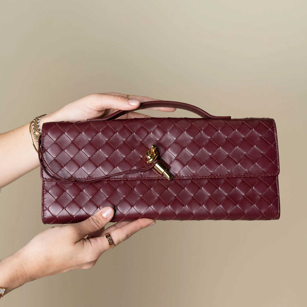 Bottega Veneta Lambskin Intrecciato Andiamo Clutch — Side Profile