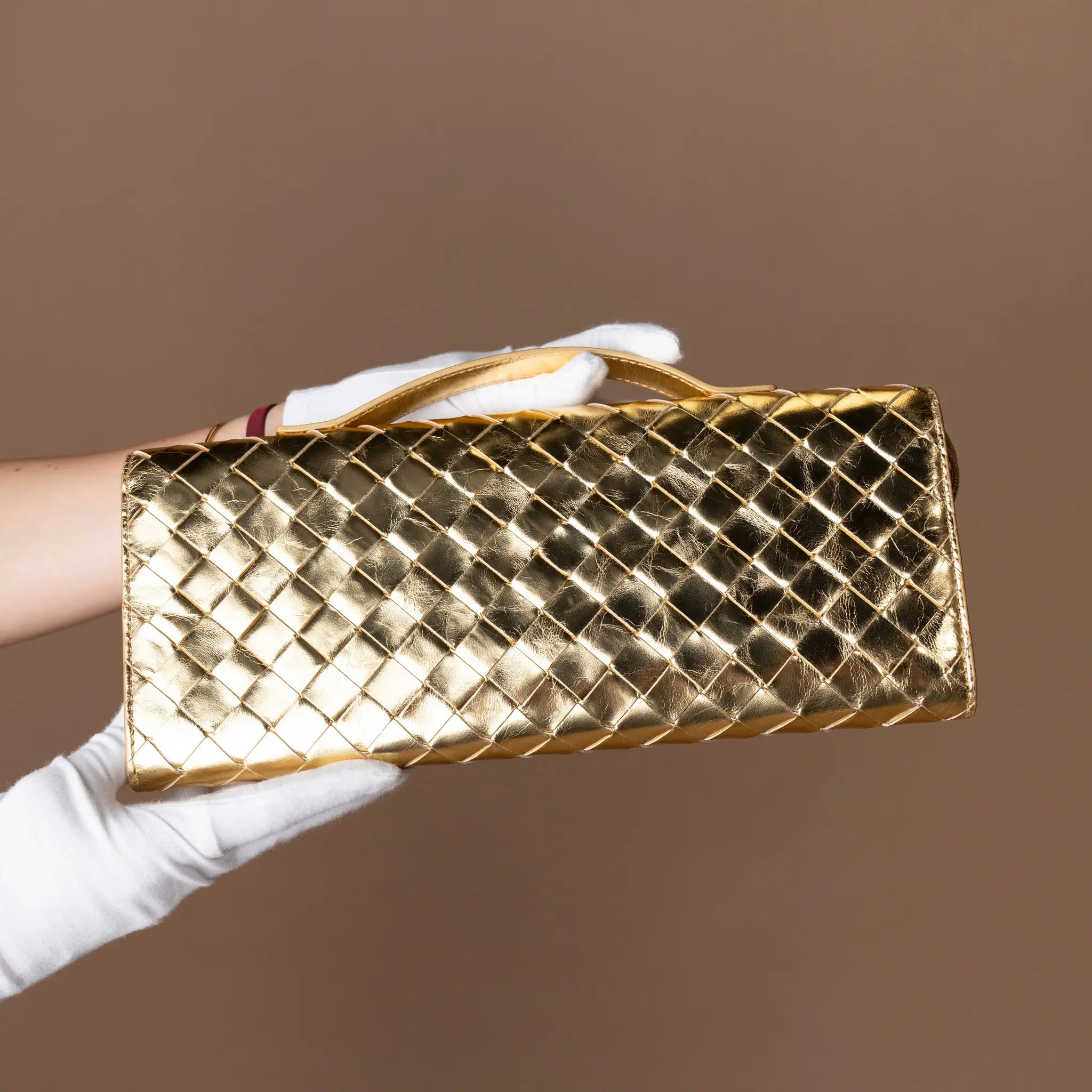 Bottega Veneta Metallic Lambskin Intrecciato Andiamo Clutch — Interior Detail