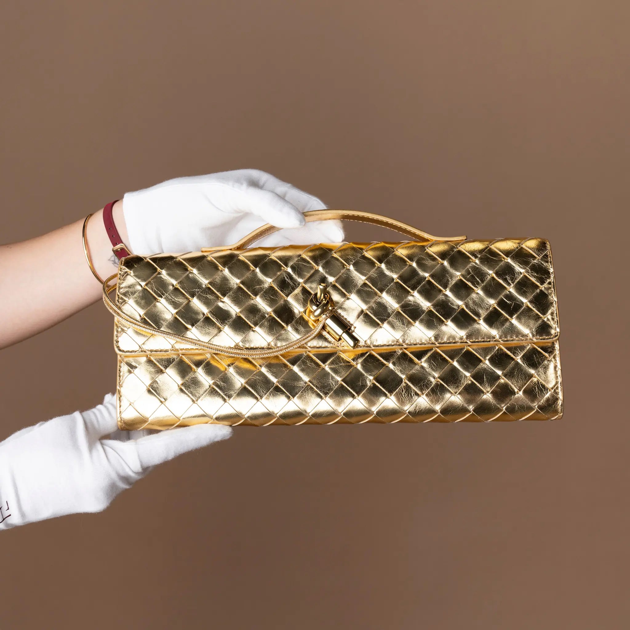 Bottega Veneta Metallic Lambskin Intrecciato Andiamo Clutch — Detail View