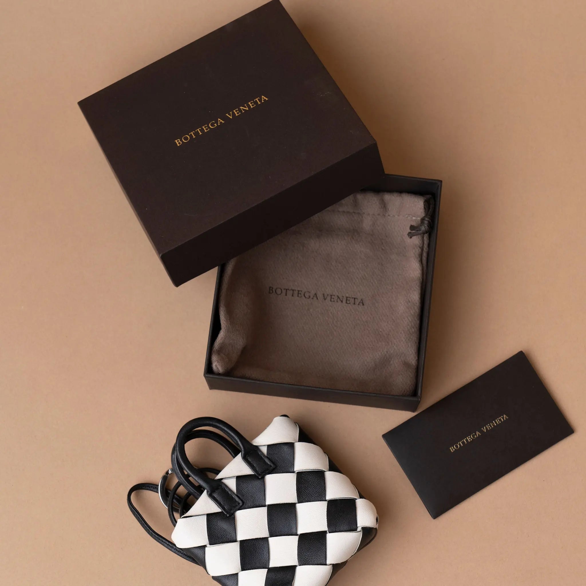 Bottega Veneta Nappa Intrecciato Maxi Cabat Bag Charm — Front View
