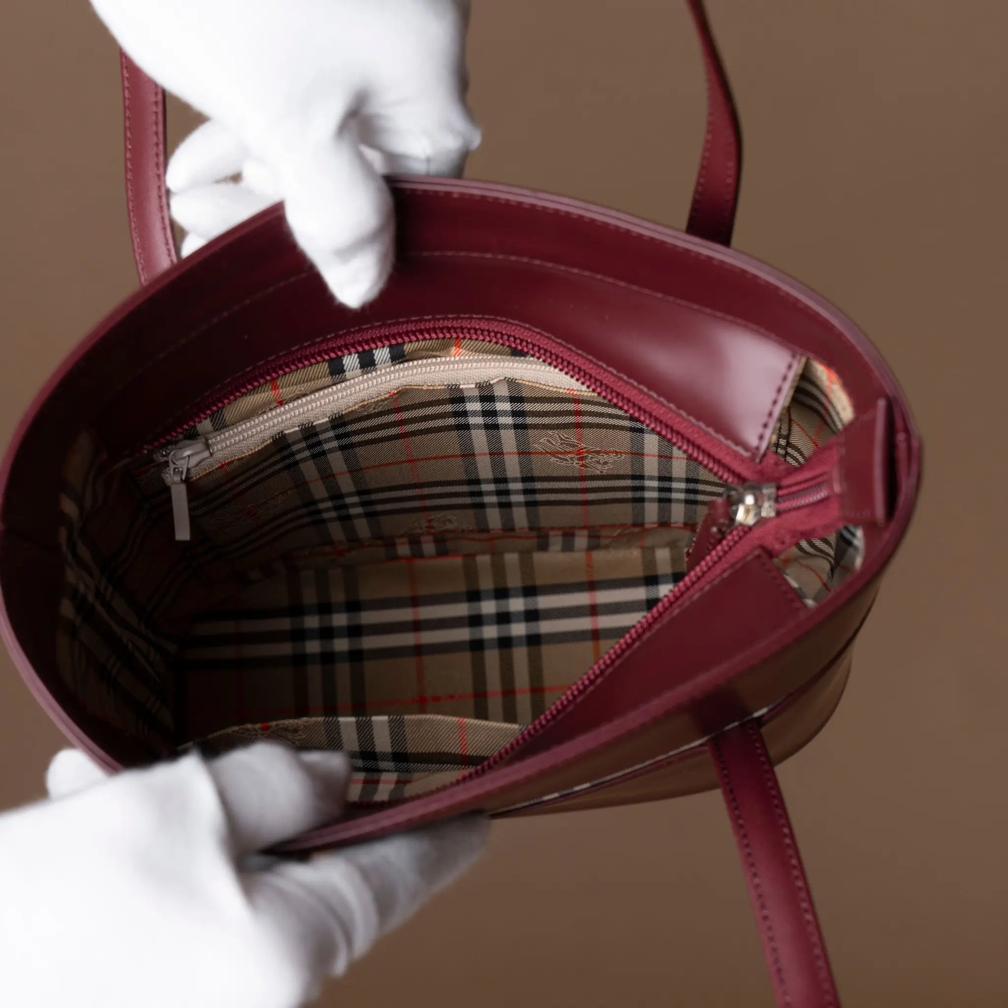 Burberry House Check Trimmed Leather Shoulder Bag — Side Profile