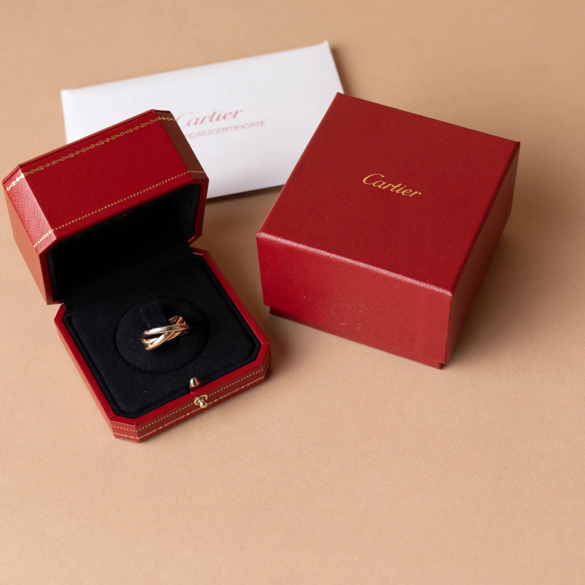 Cartier Anel Trinity Modelo Clássico — Front View