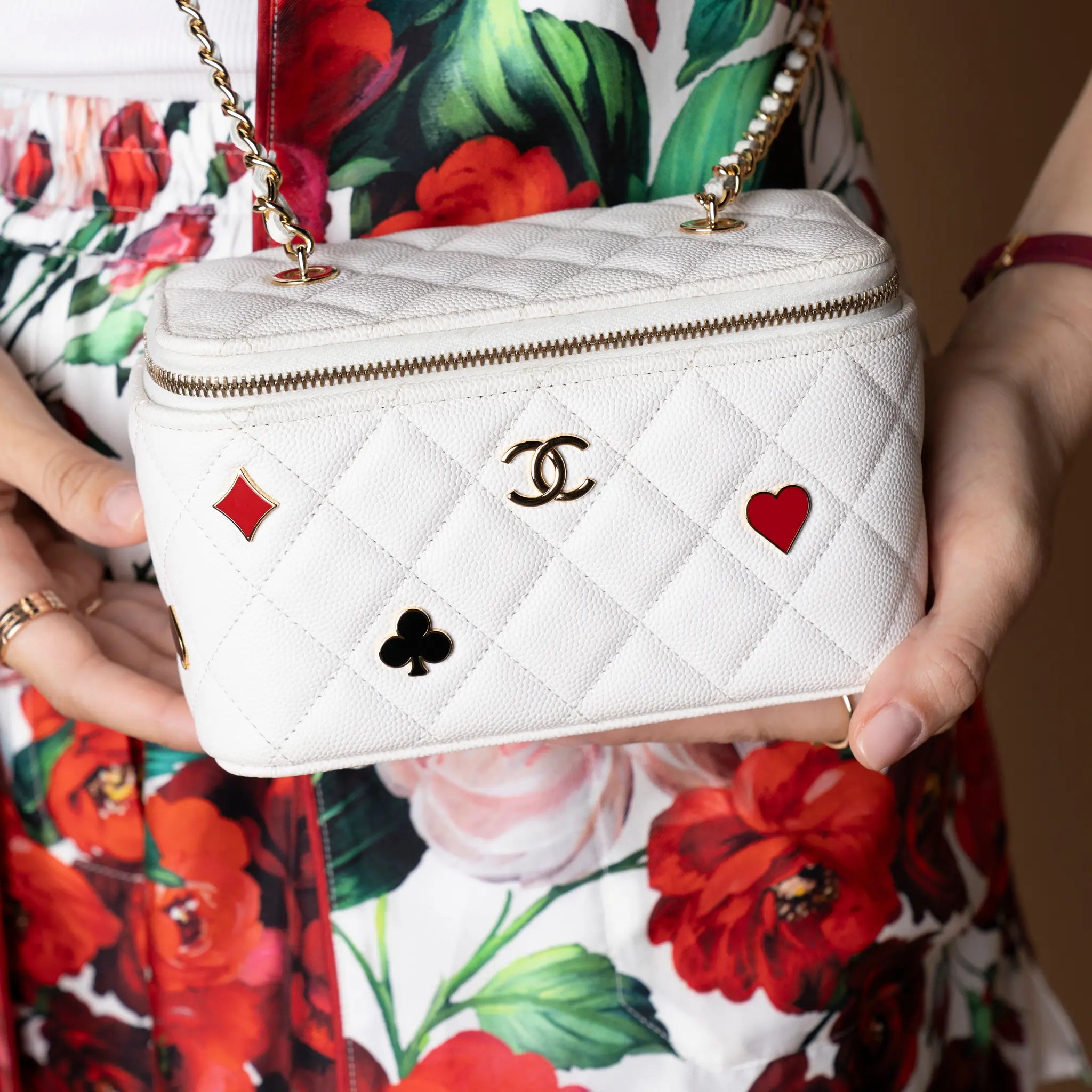 Chanel Caviar Coco Casino Vanity Case with chain — Side Profile
