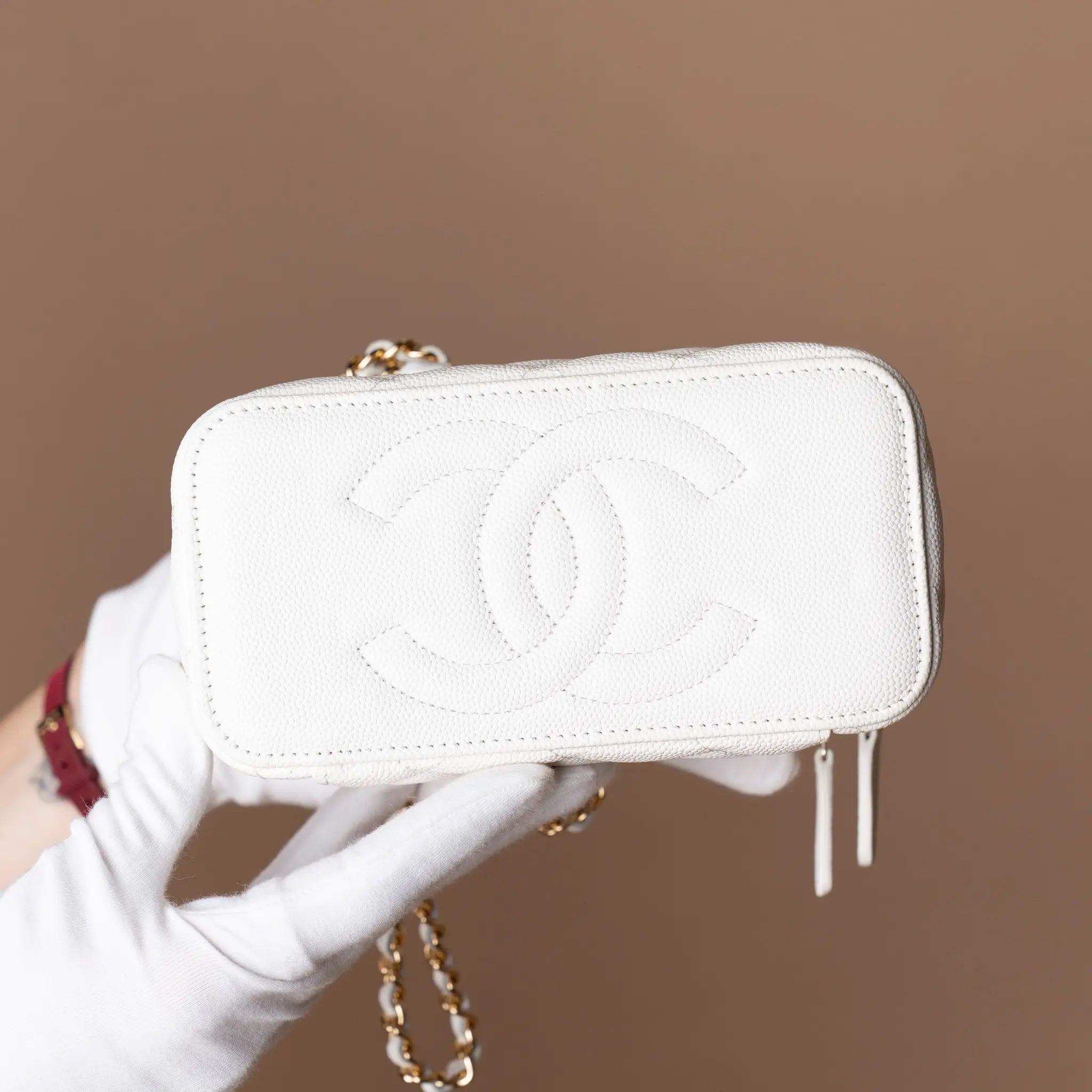 Chanel Caviar Coco Casino Vanity Case with chain — Detail View
