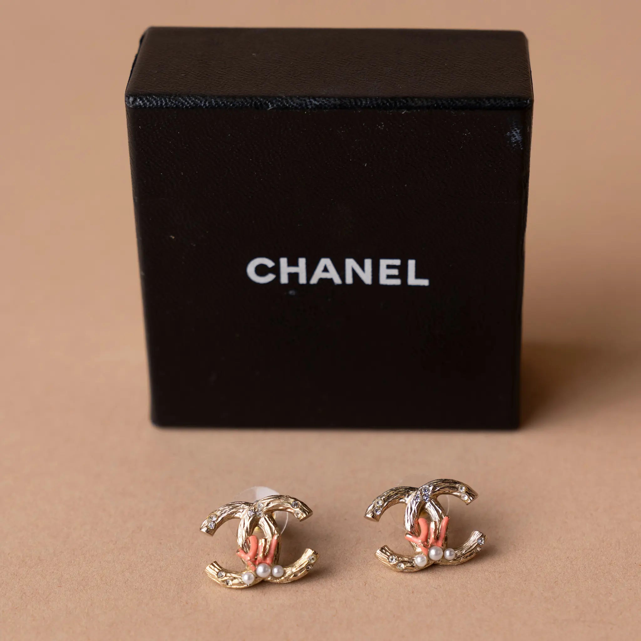 Chanel CC Gold Plated Faux Pearl Strass Push Back Earrings — Back View