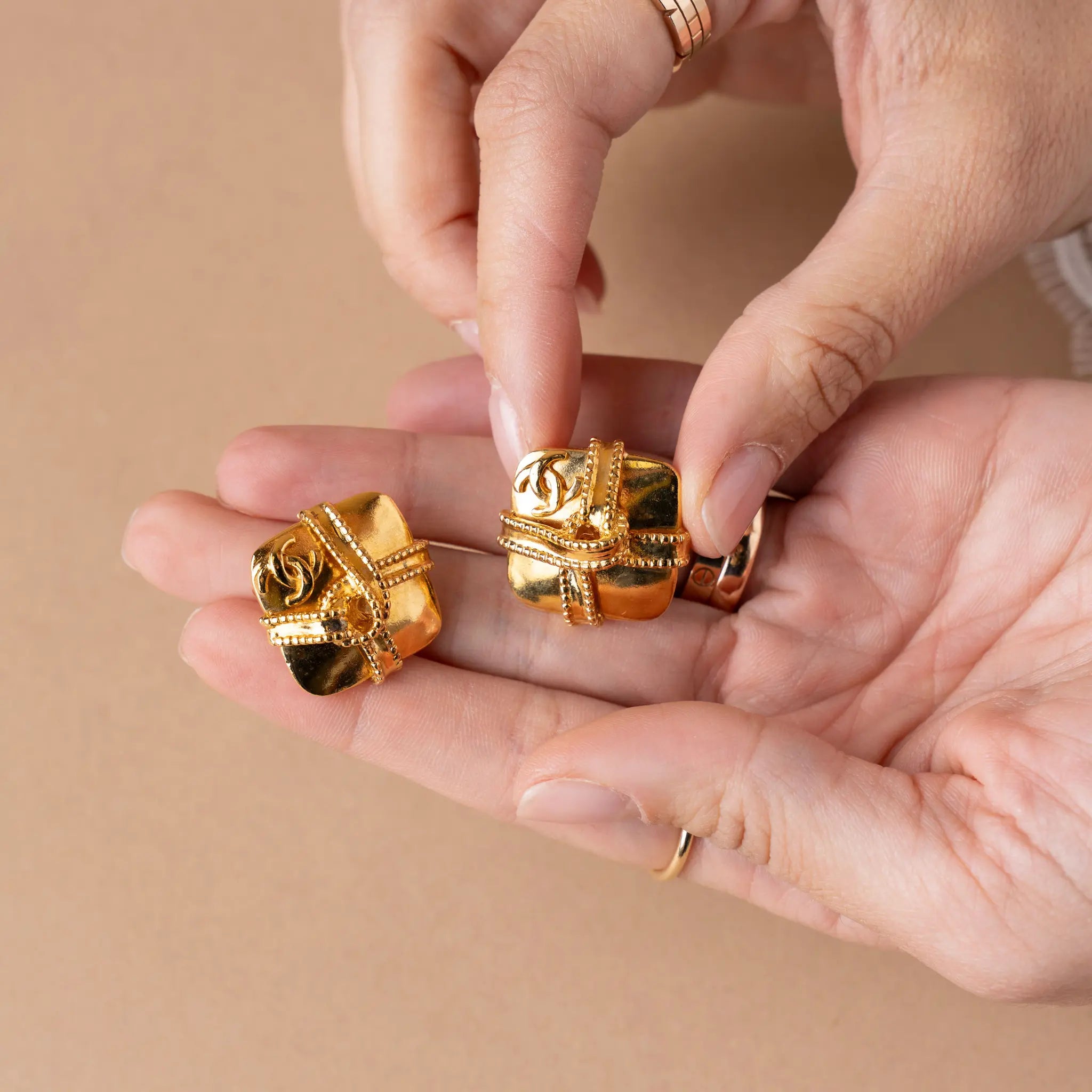 Chanel CC Gold Plated Rhombus Twisted Ribbon Clip On Earrings — Back View