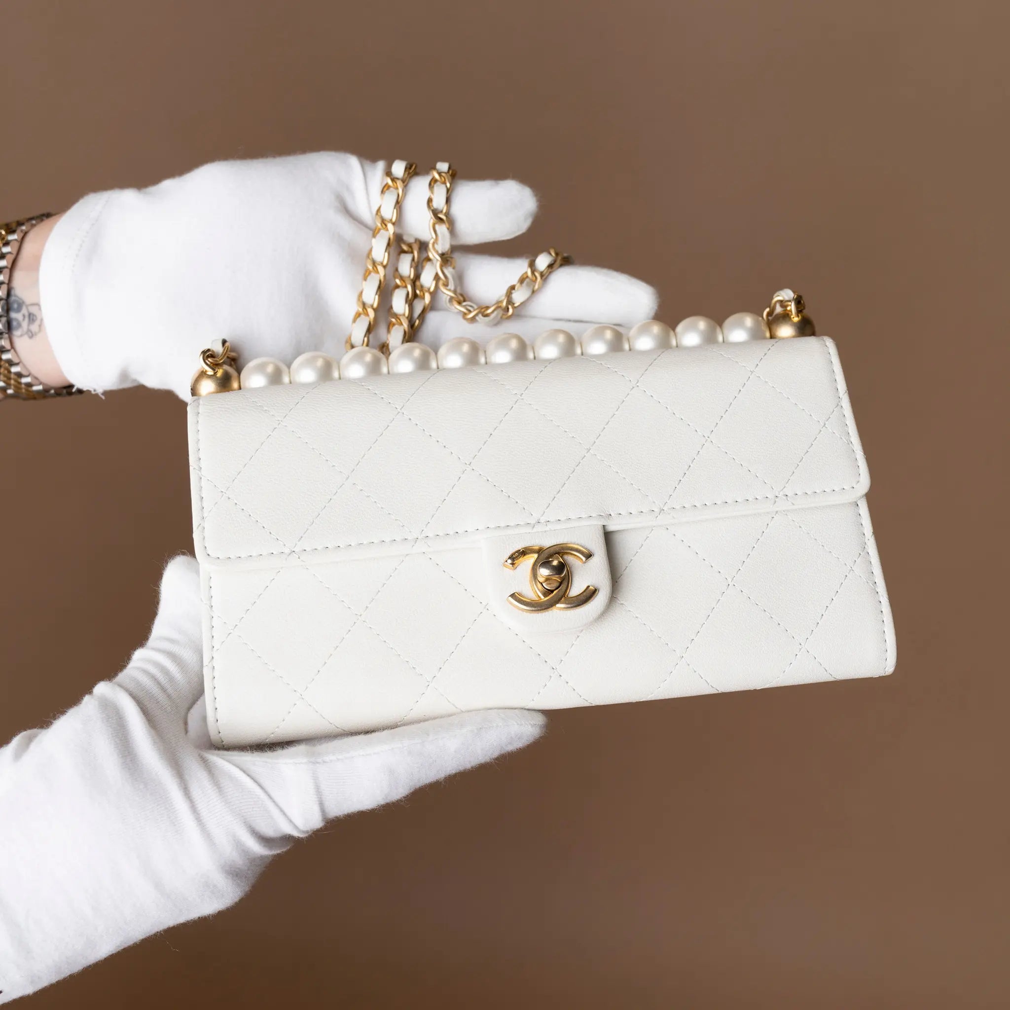 Chanel CC Quilted Goatskin Chic Pearls Wallet on Chain — Close-up Detail