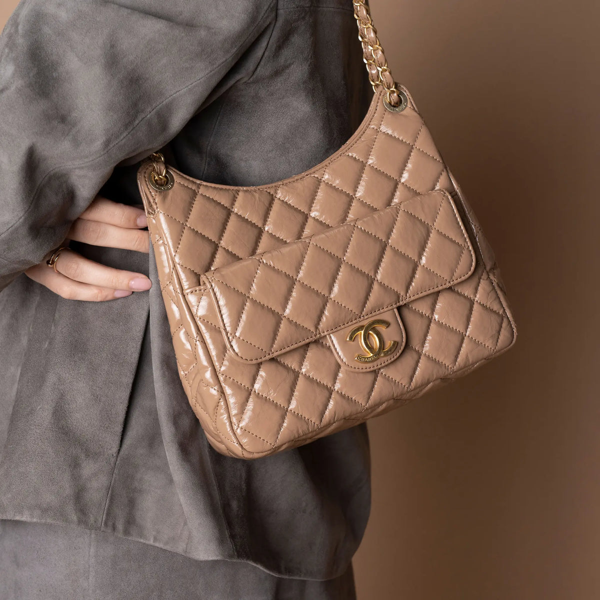 Chanel Medium Shiny Crumpled Calfskin Wavy CC Hobo — Detail View