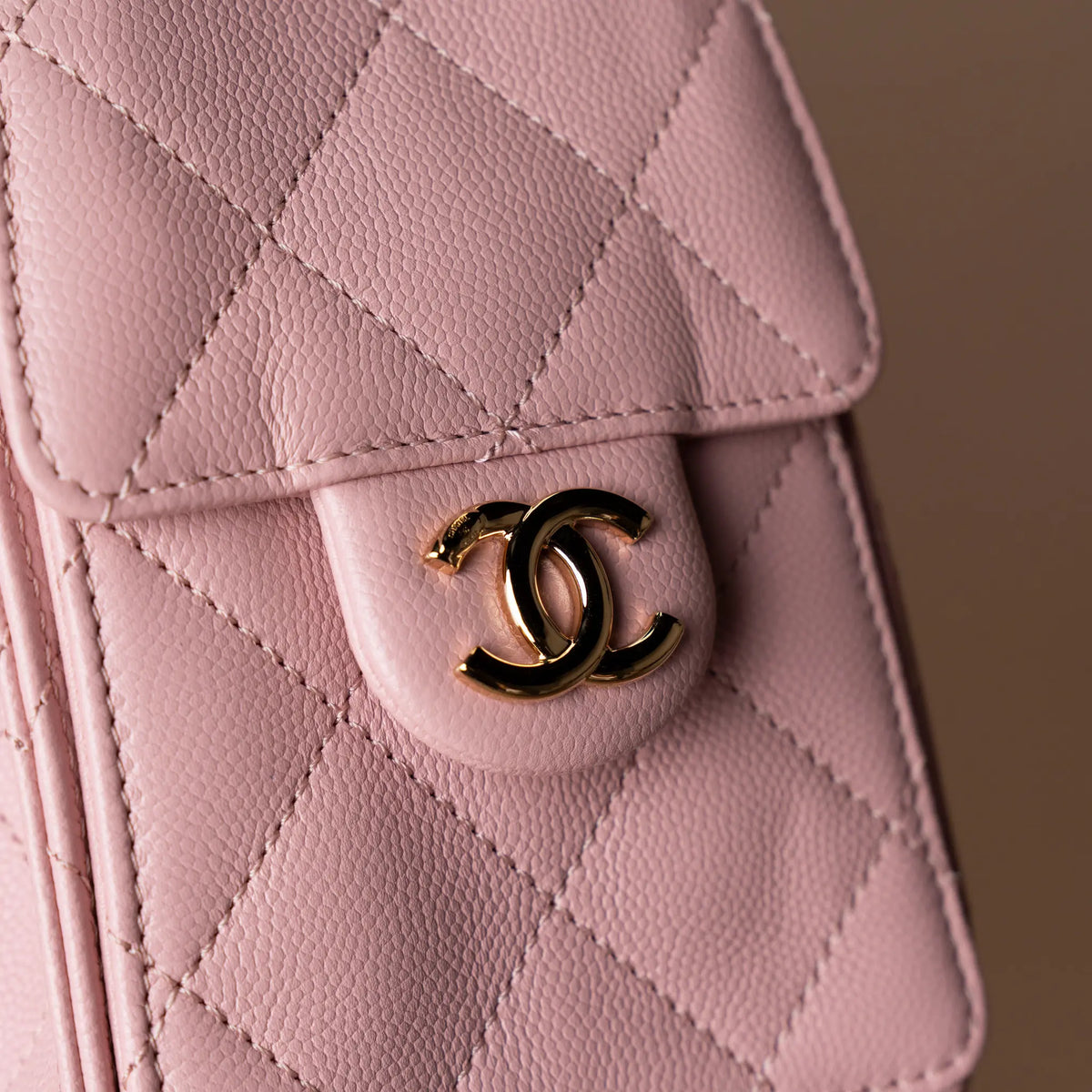 Chanel Mini Caviar 25 — Detail View