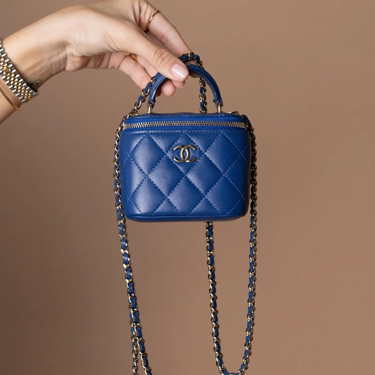 Chanel Mini CC Quilted Lambskin Top Handle Vanity Case With Chain (OGYRFIR0OWR60NJR) — Featured Image