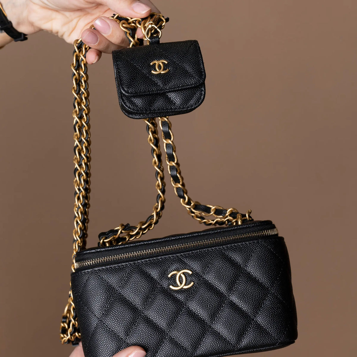 Chanel Quilted Caviar CC Vanity Case With Chain — Detail View