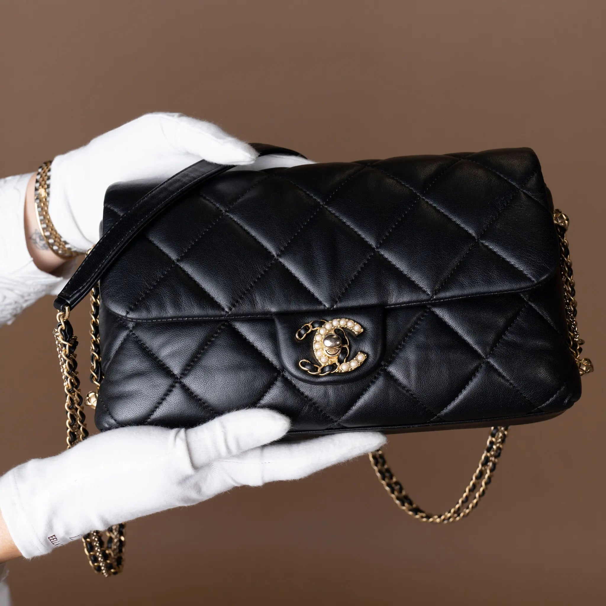 Chanel Quilted Lambskin Crush on Chains Flap — Close-up Detail