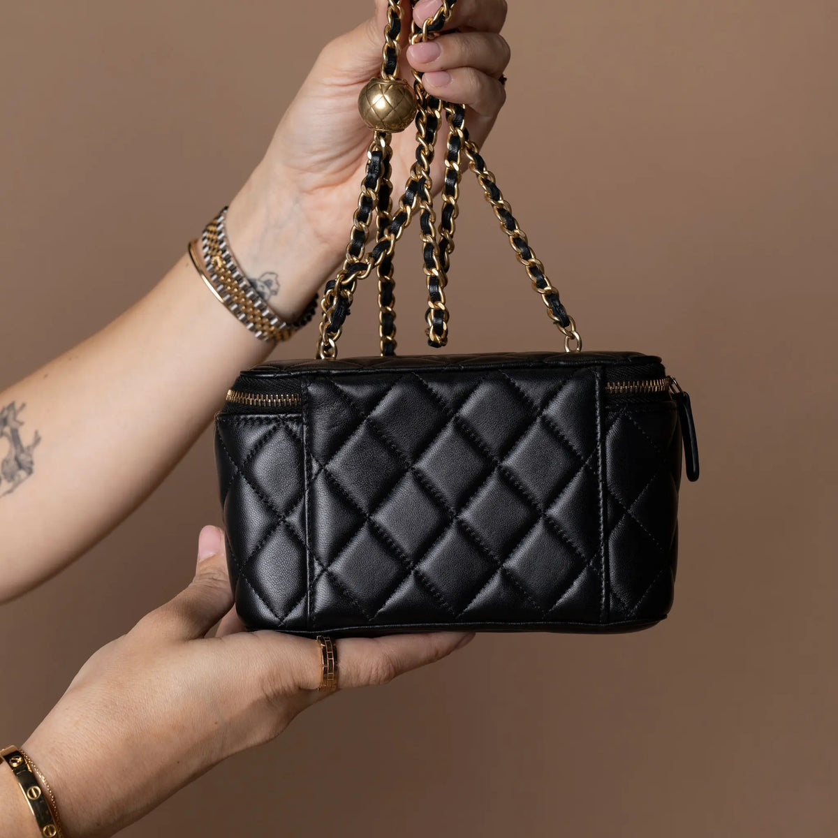Chanel Small Quilted Lambskin Pearl Crush Vanity Case with Chain — Interior Detail