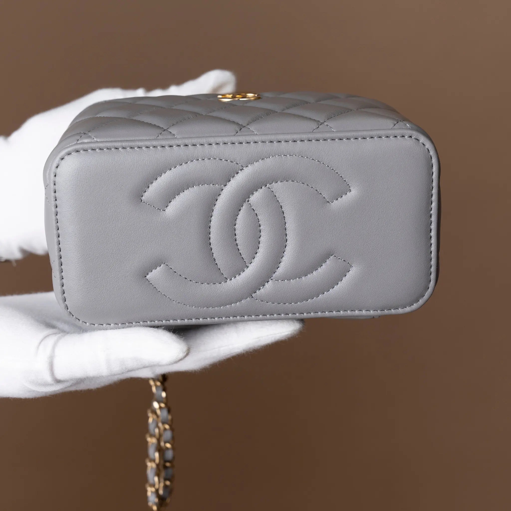 Chanel Vanity Case 1CE5Y42 — Front View